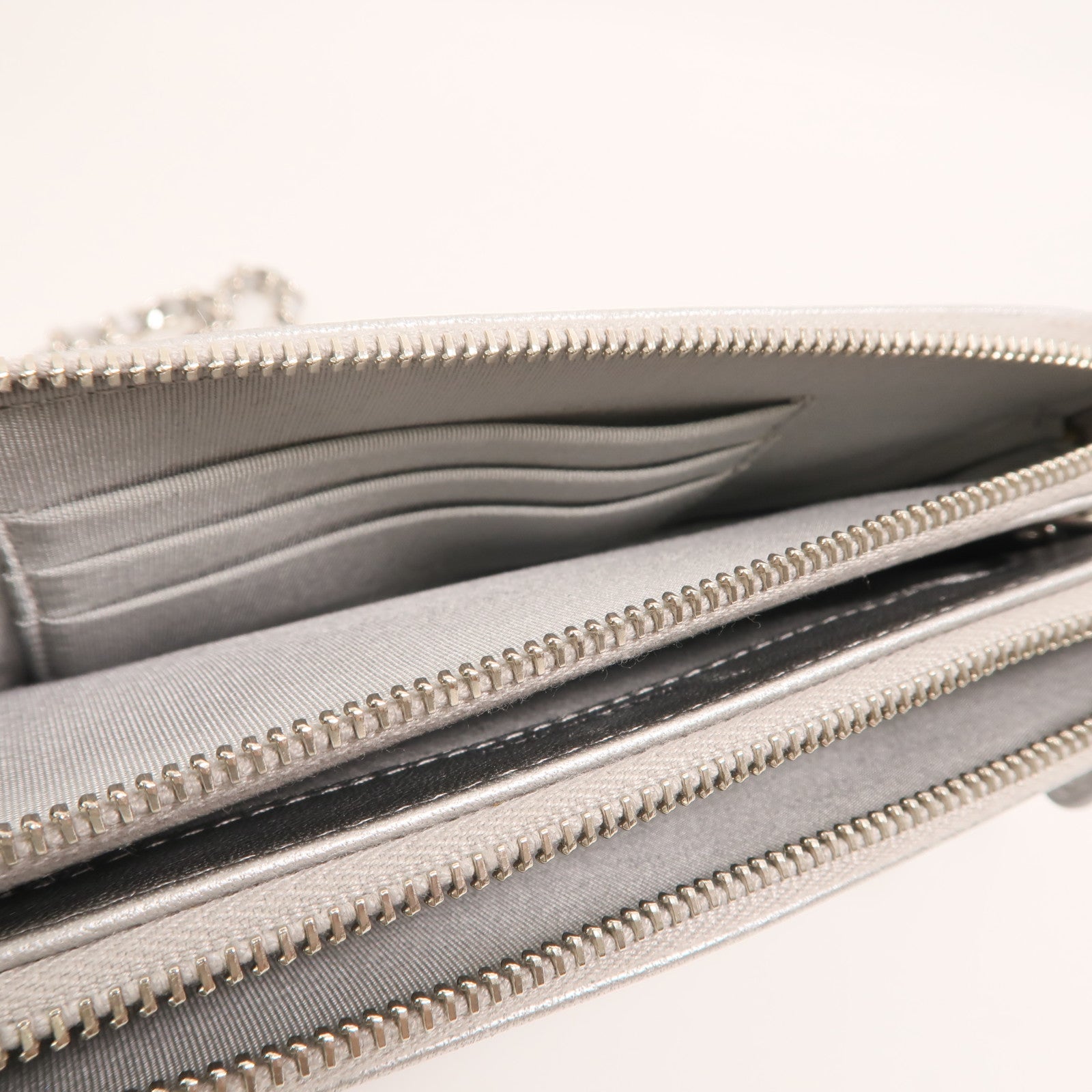 CHANEL 牛皮皮革Wallet On Chain鏈帶肩背袋