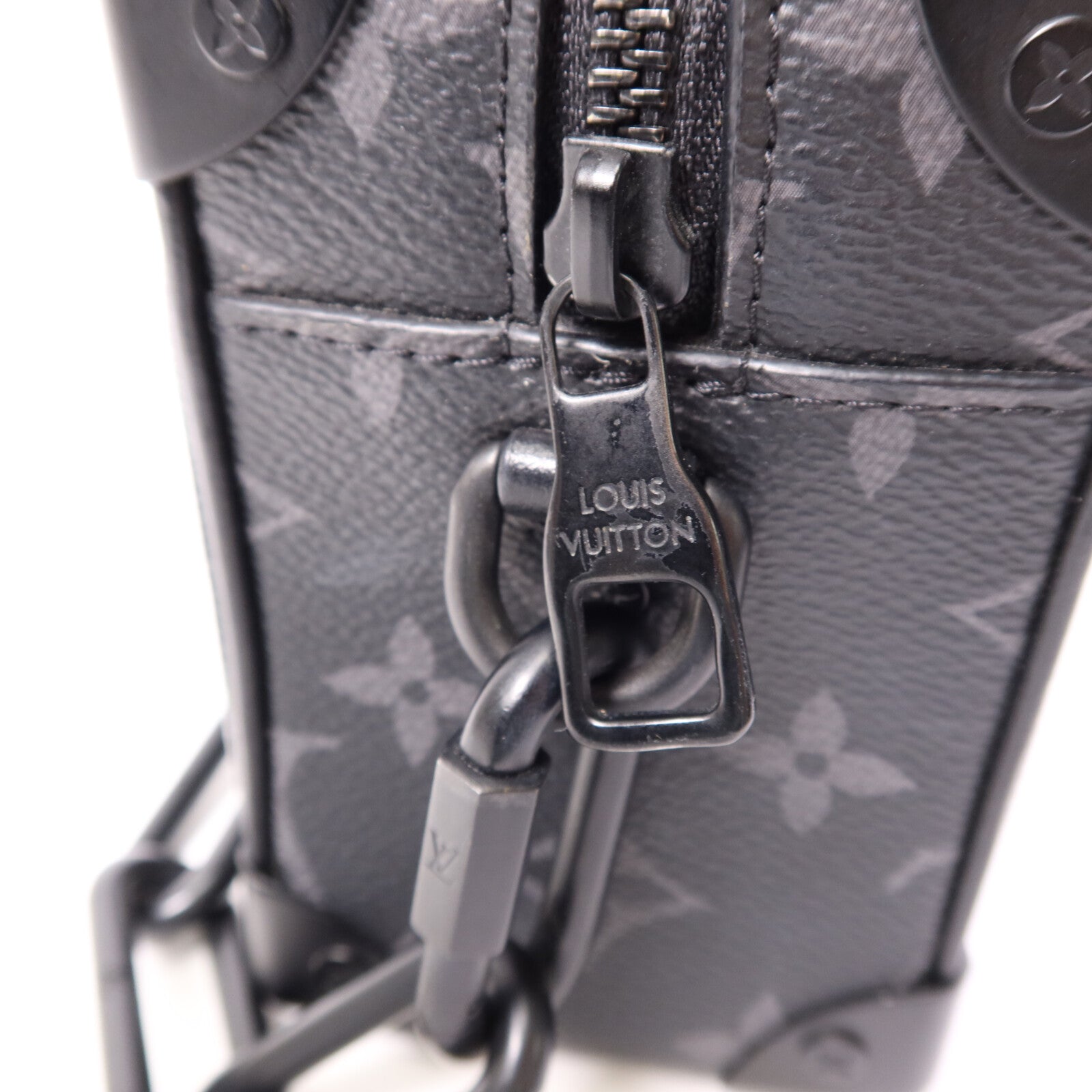 LOUIS VUITTON Monogram Eclipse Mini Soft Trunk肩背袋