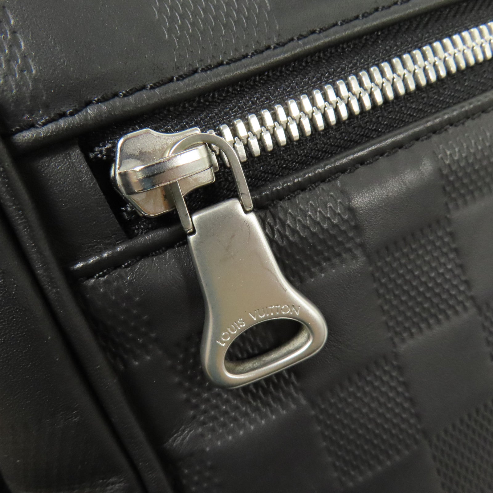 LOUIS VUITTON Damier Amphini District MM銀扣肩背袋