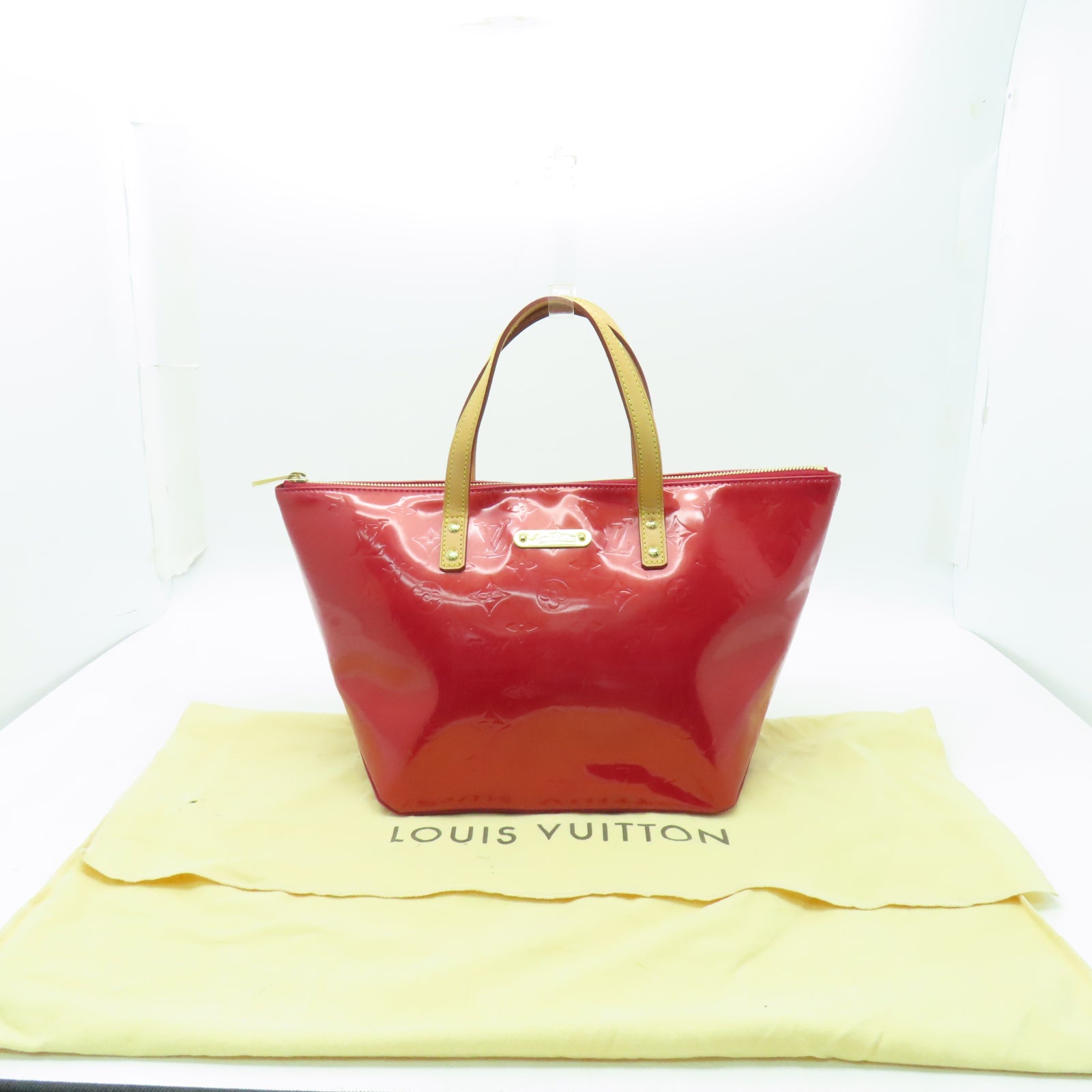 LOUIS VUITTON 【激減優惠】漆皮皮革Bellevue PM金扣手挽袋紅色
