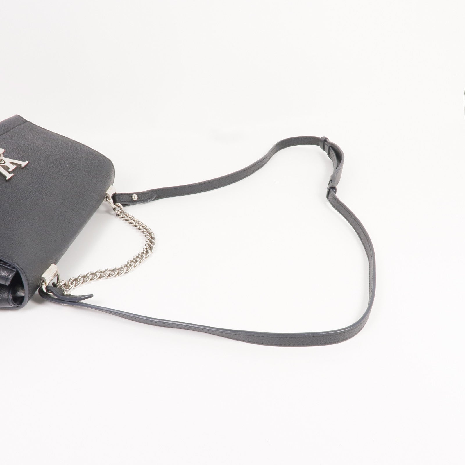 LOUIS VUITTON 牛皮皮革Lockme II BB銀扣手挽肩背兩用袋