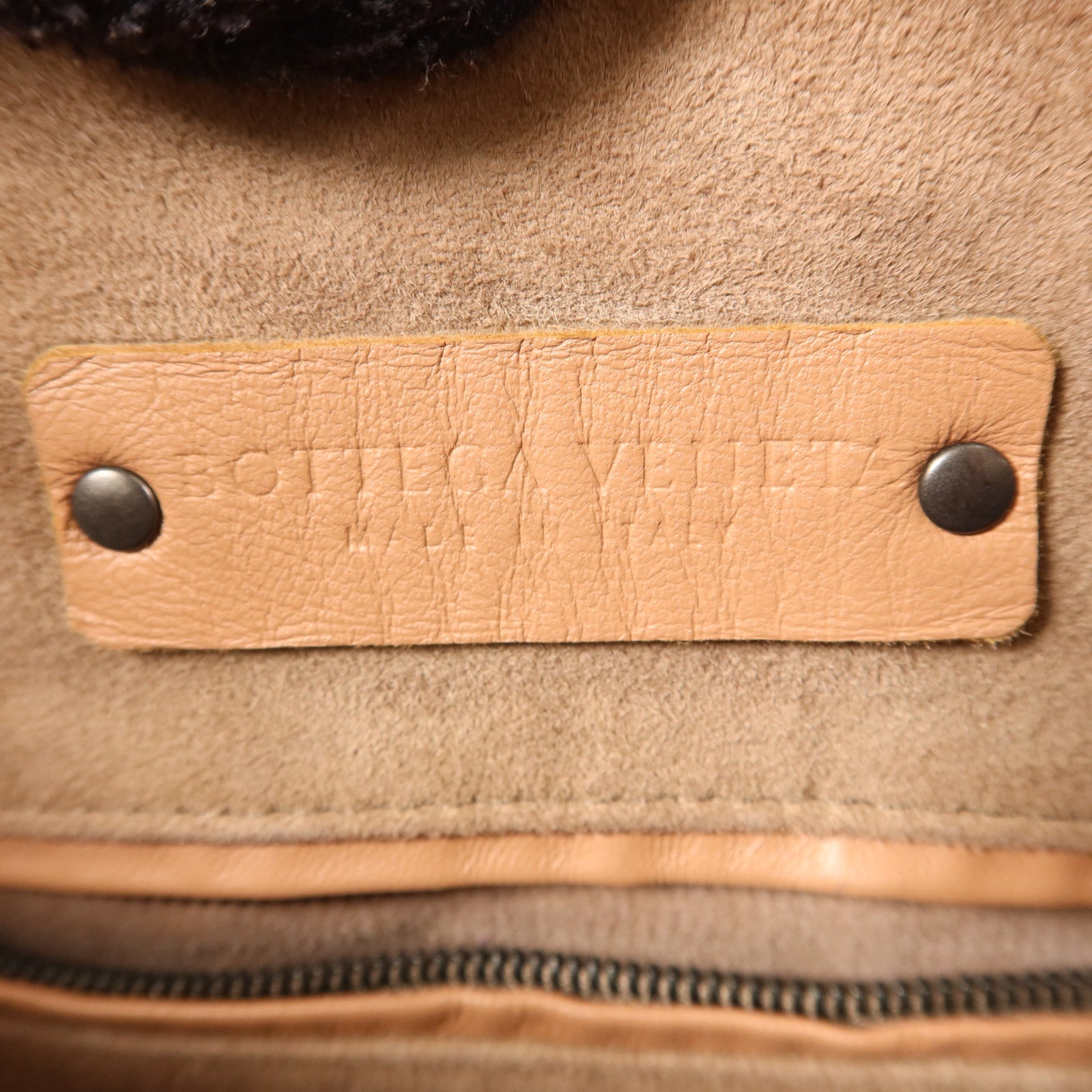 BOTTEGA VENETA 皮革Intrecciato Shoulder Bag金扣肩背袋
