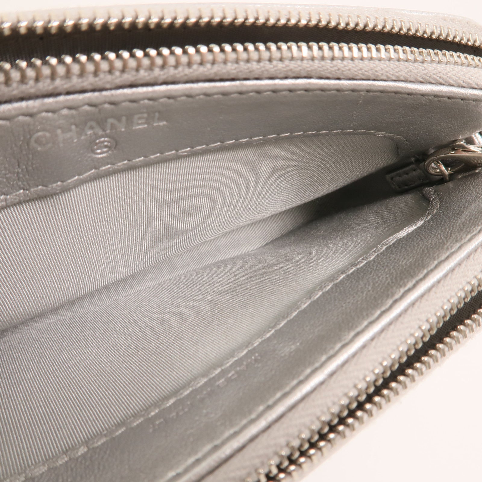 CHANEL 牛皮皮革Wallet On Chain鏈帶肩背袋