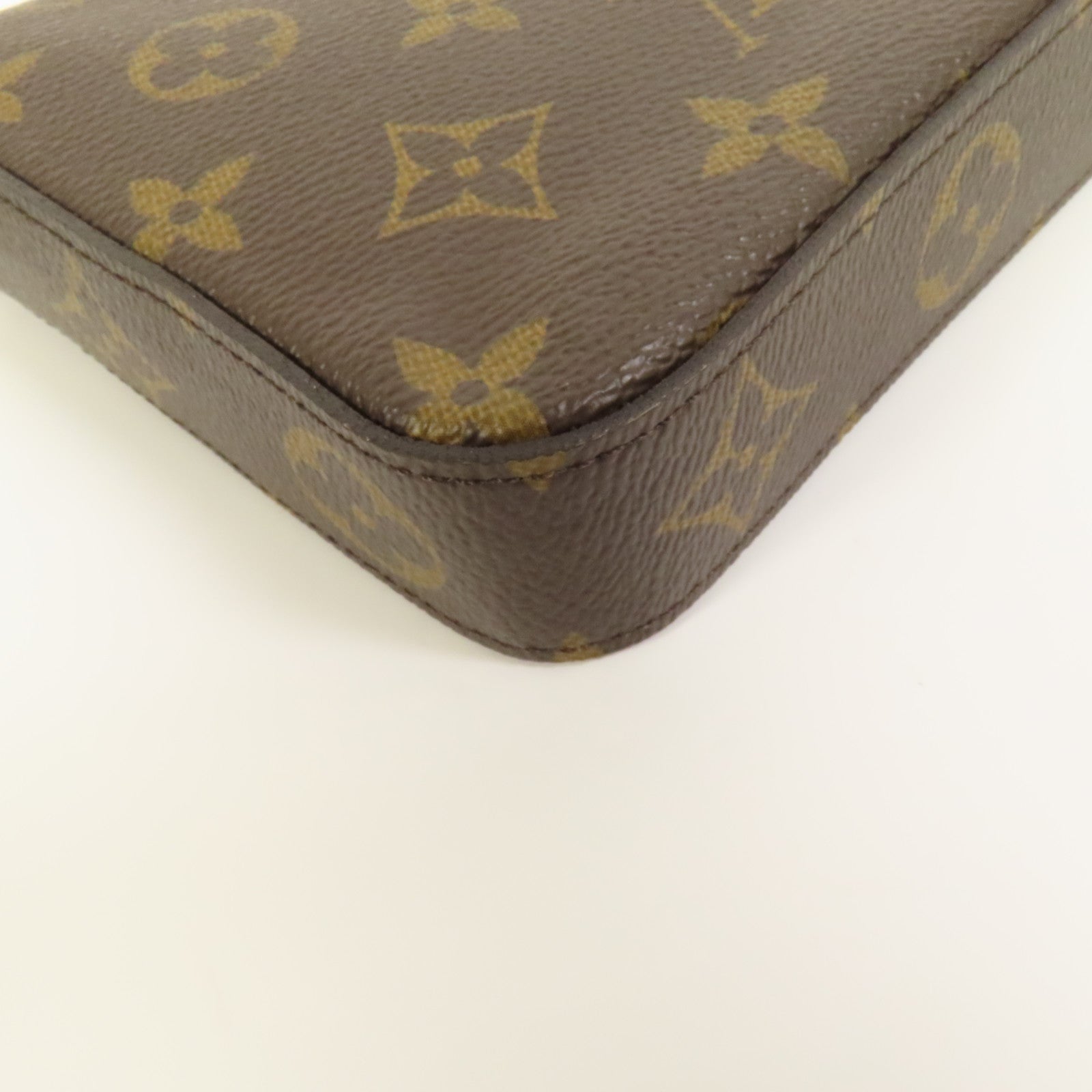 LOUIS VUITTON Monogram Pochette Felicie金扣鏈帶肩背袋