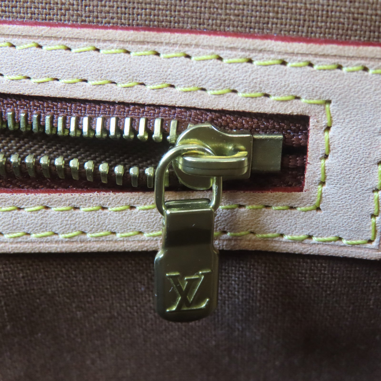 LOUIS VUITTON Monogram Abbesses Shoulder Bag金扣肩背袋啡色