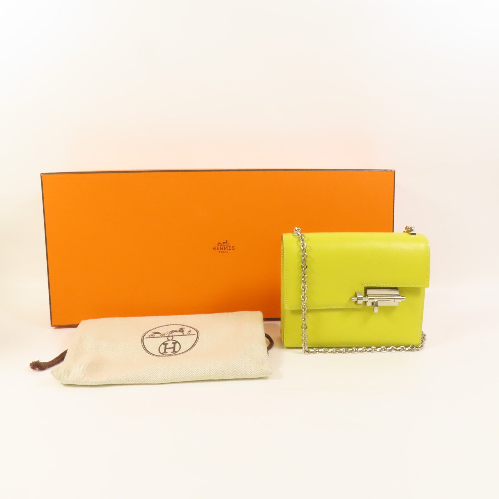 HERMES 【激減優惠】Chevre皮革Verrou Mini銀扣鏈帶肩背袋Lime