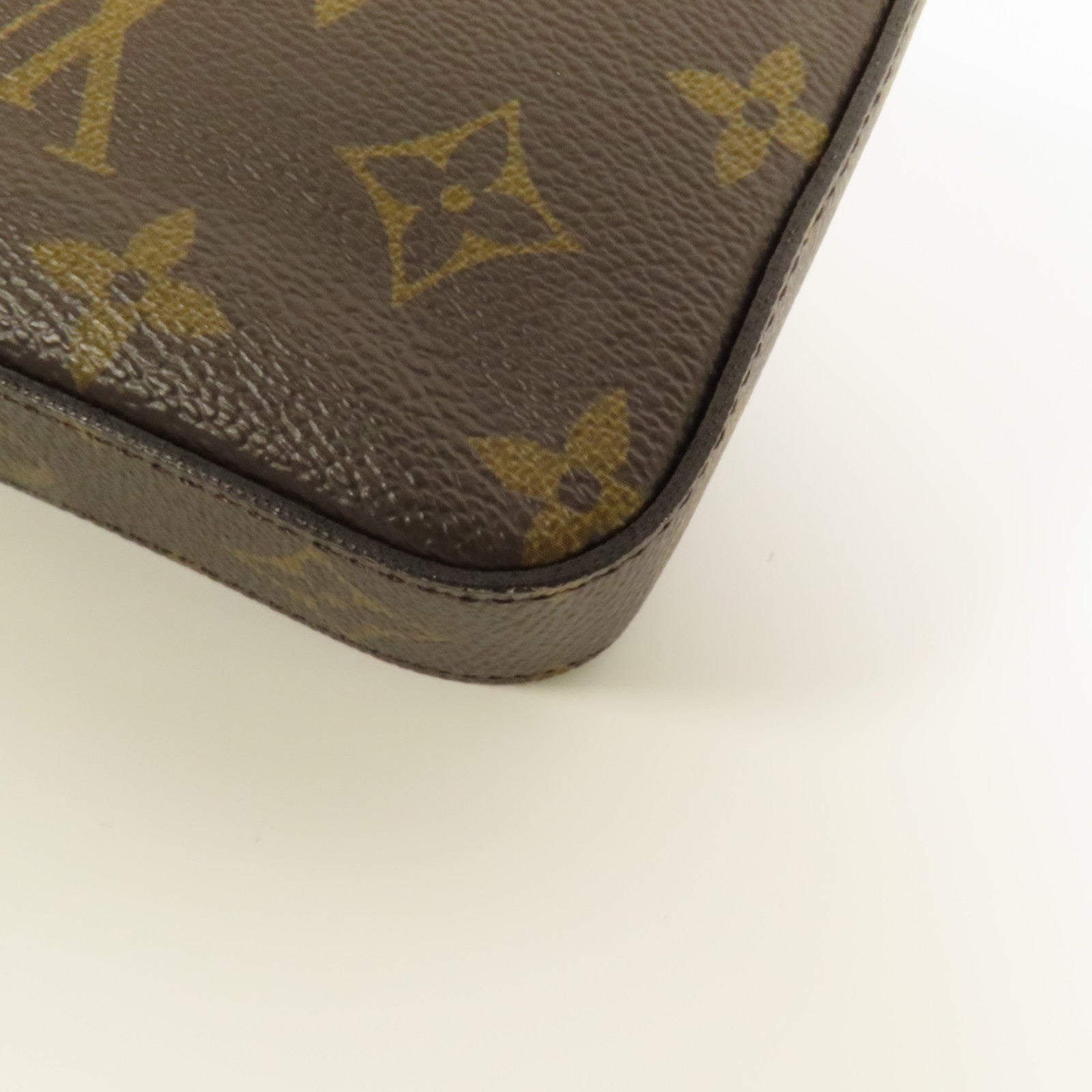 LOUIS VUITTON Monogram Pochette Felicie金扣鏈帶肩背袋