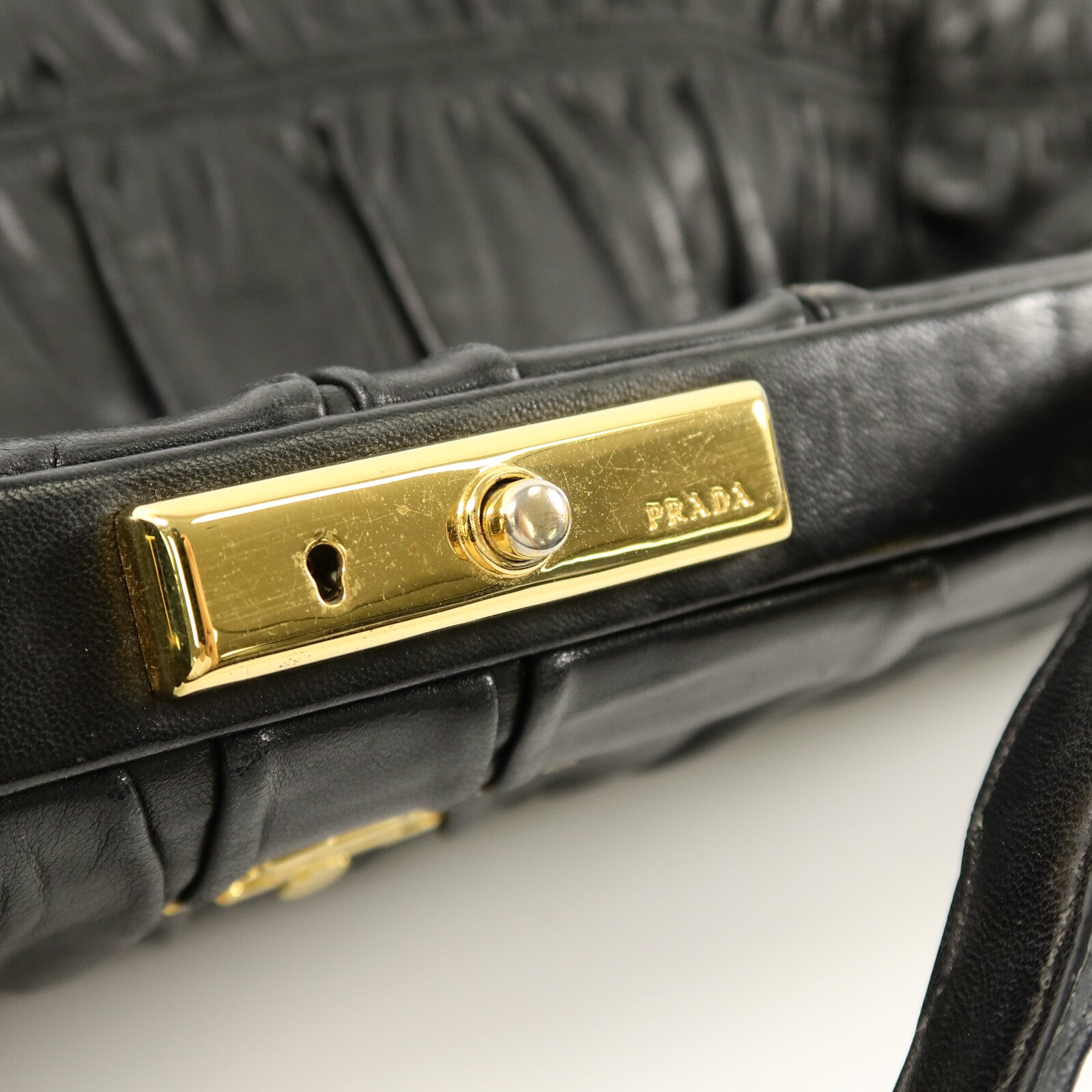 PRADA 羊皮皮革Gaufre Nappa Frame Bag手挽袋