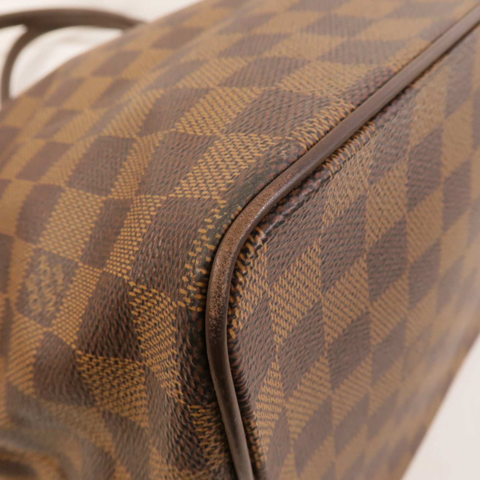 LOUIS VUITTON Damier Saleya MM金扣肩背袋