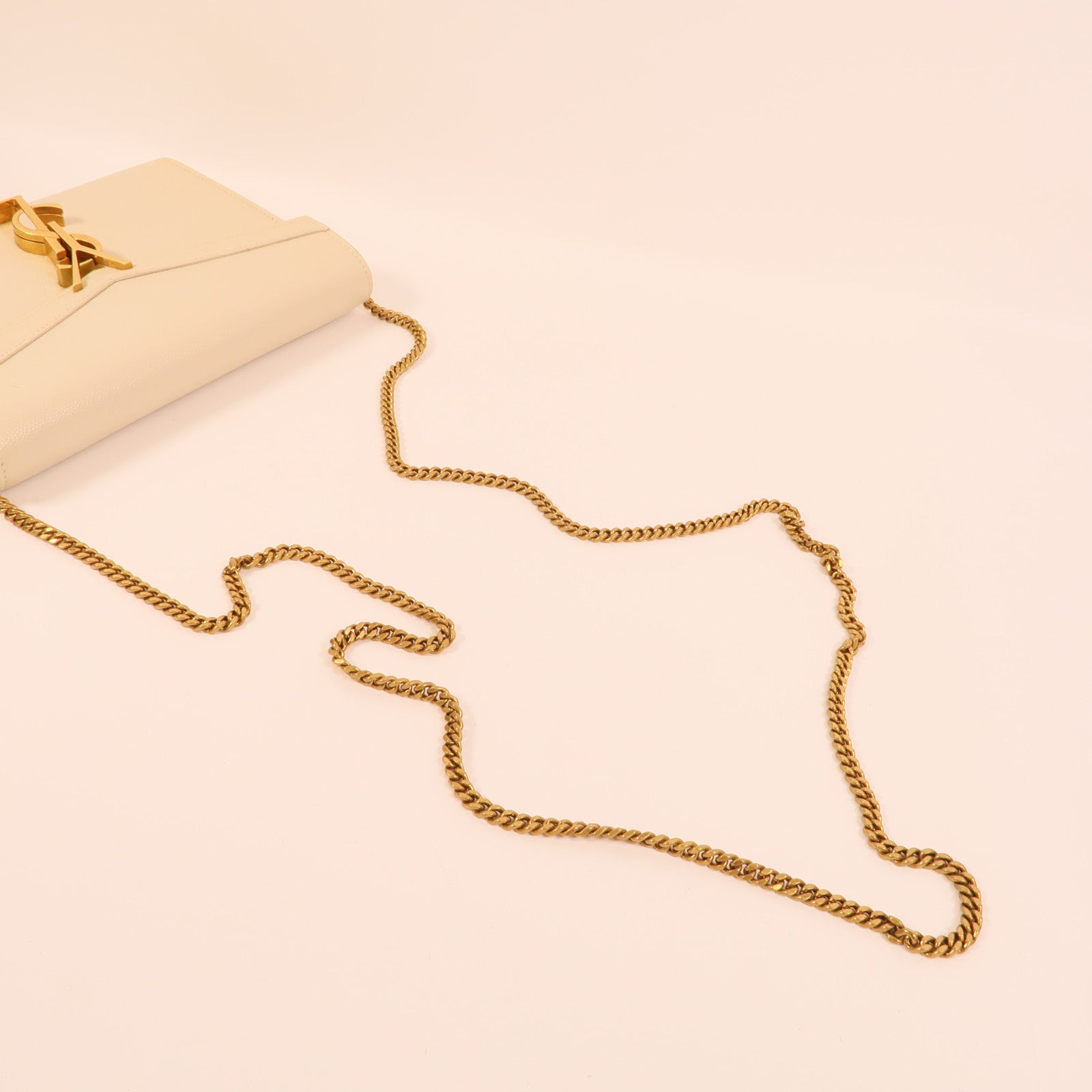 SAINT LAURENT 牛皮皮革Cassandra肩背袋