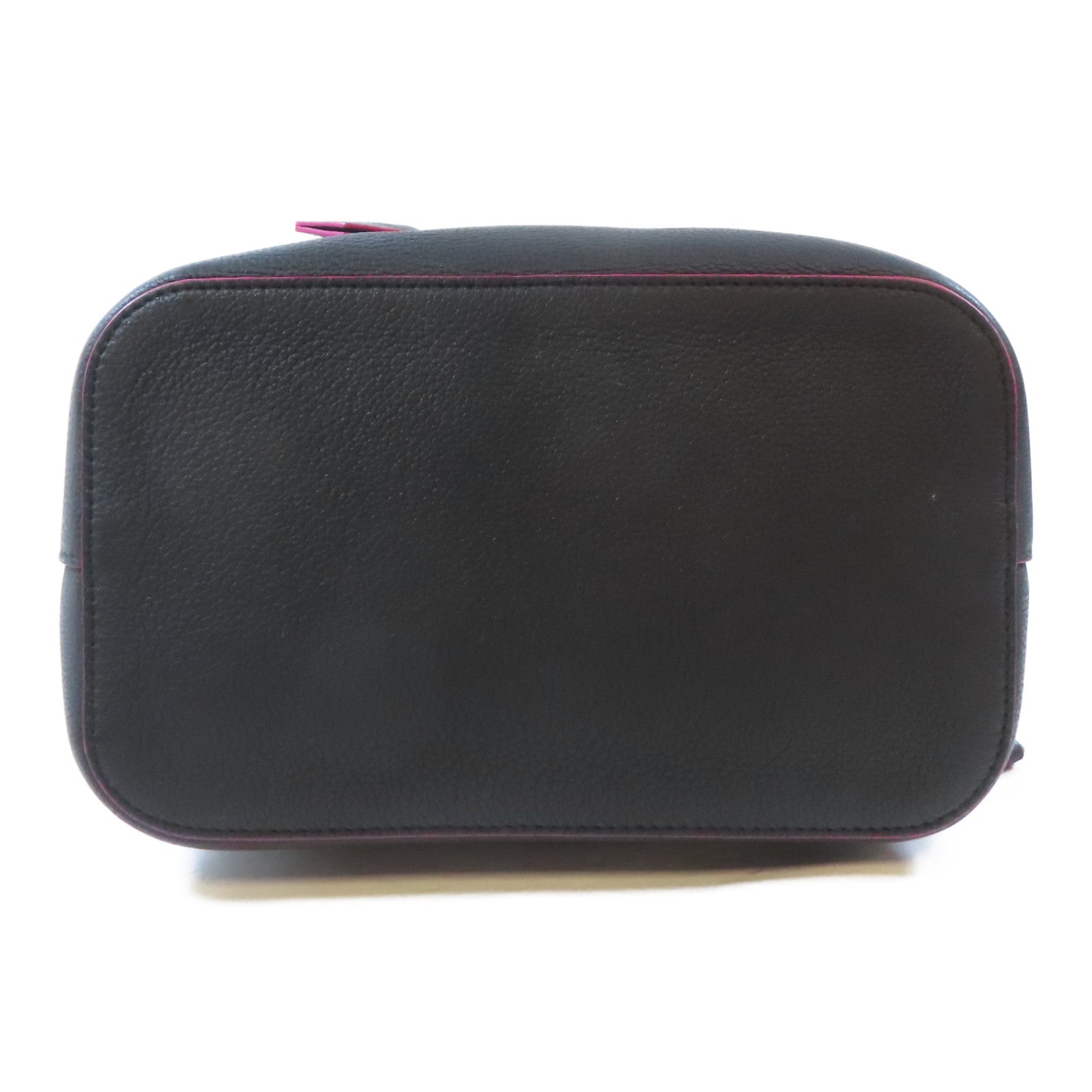 LOUIS VUITTON 牛皮皮革Lockme Bucket Bag銀扣肩背袋黑色