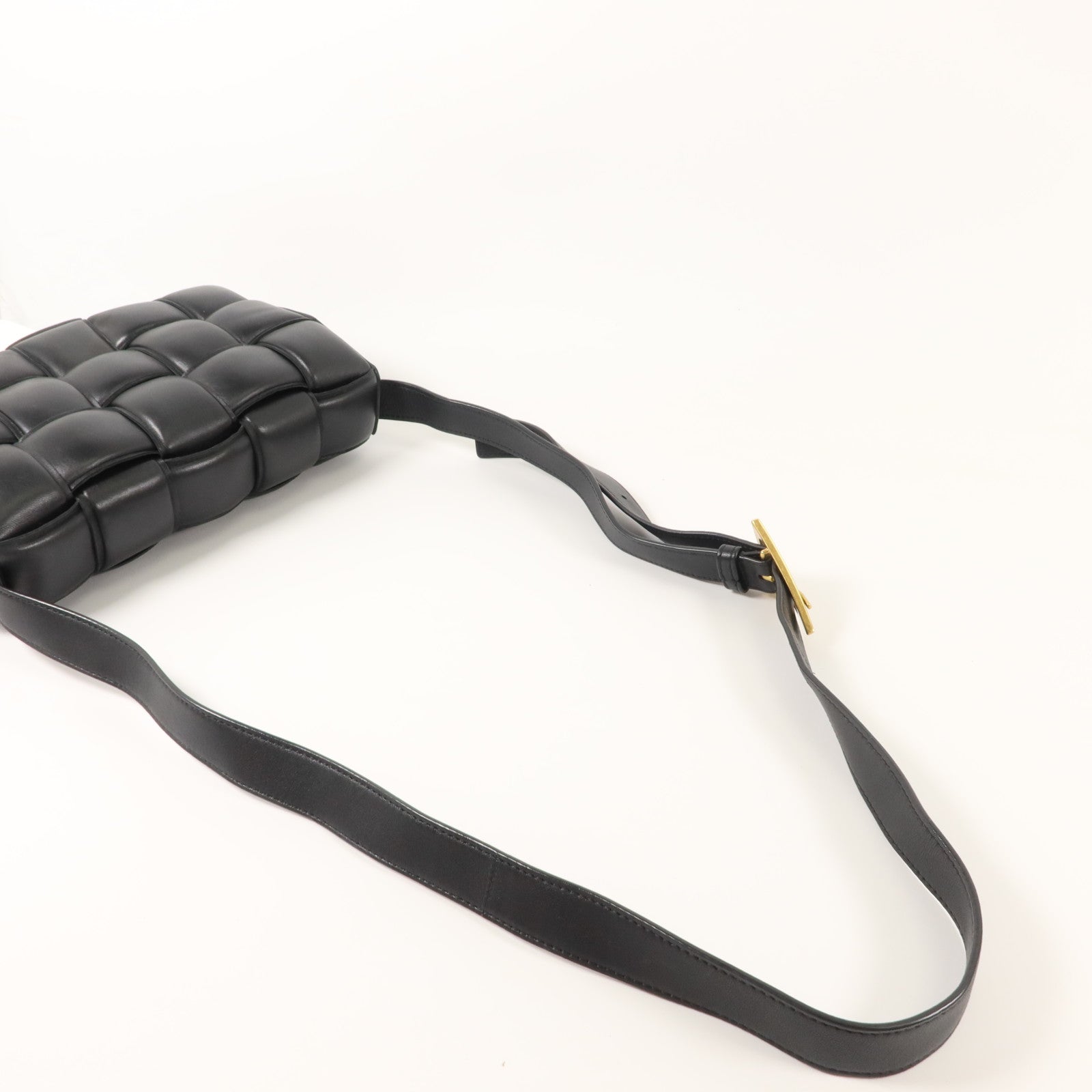BOTTEGA VENETA 羊皮皮革Padded Cassette肩背袋