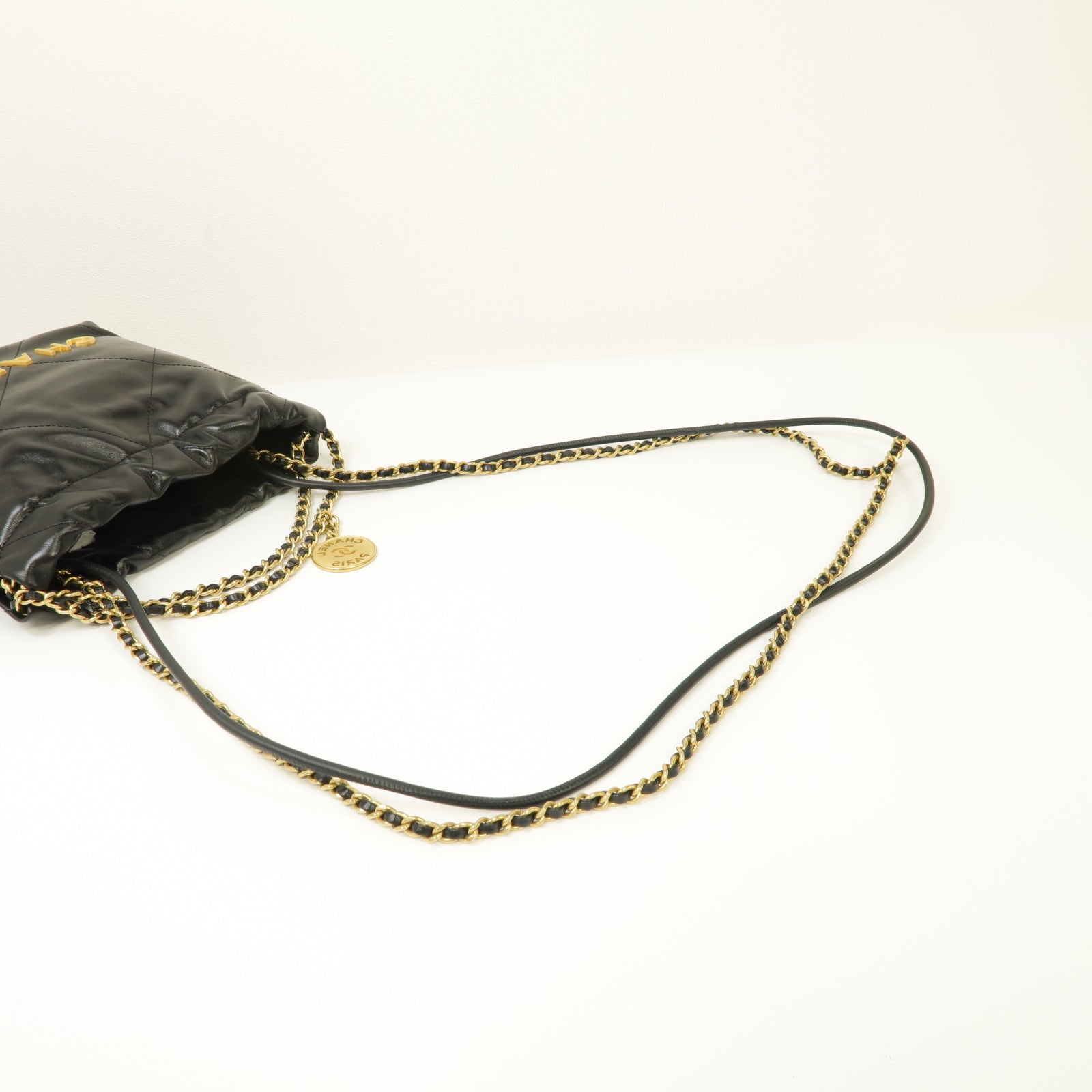 CHANEL 牛皮皮革C22 Mini金扣鏈帶肩背袋黒色