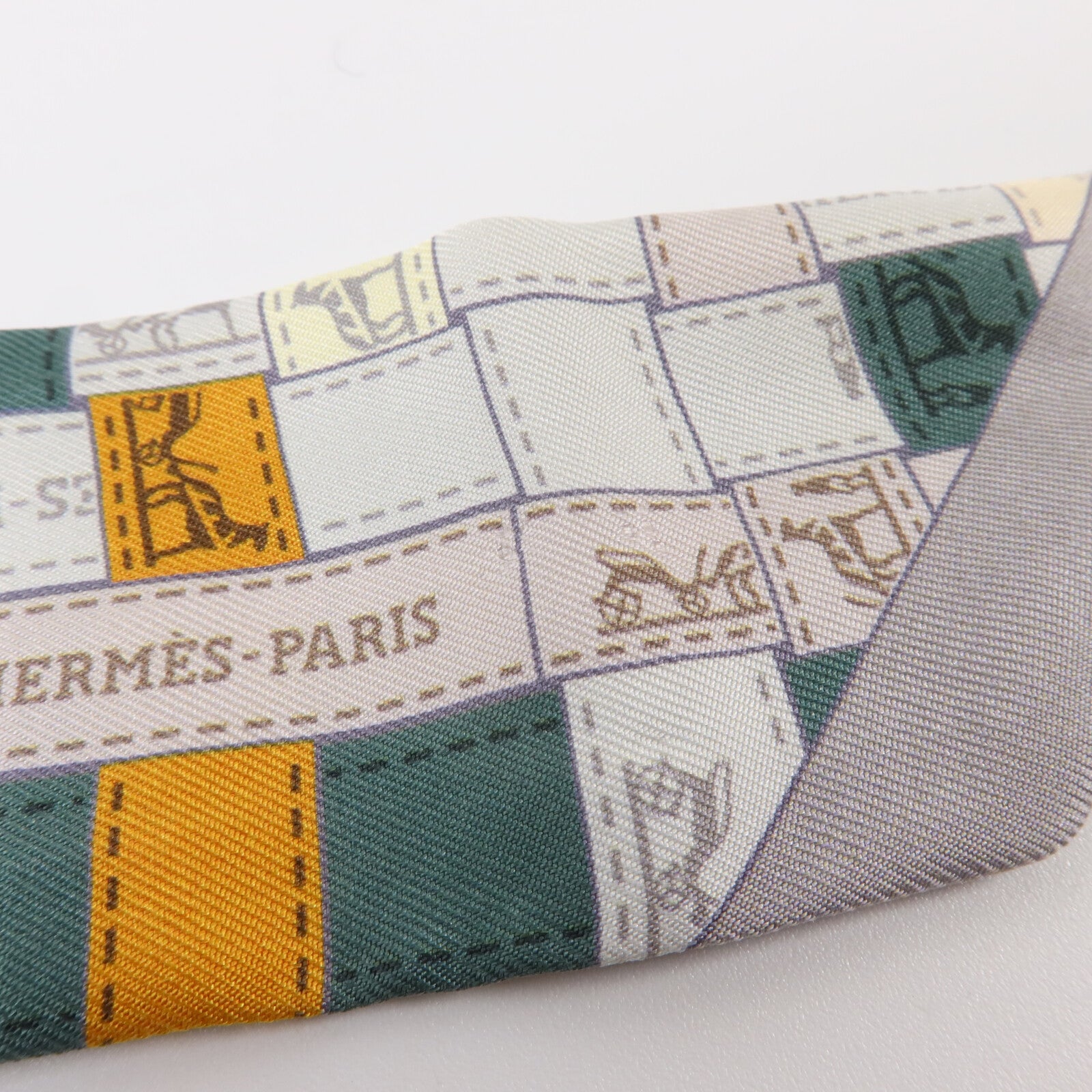 HERMES 絲質Twilly絲巾
