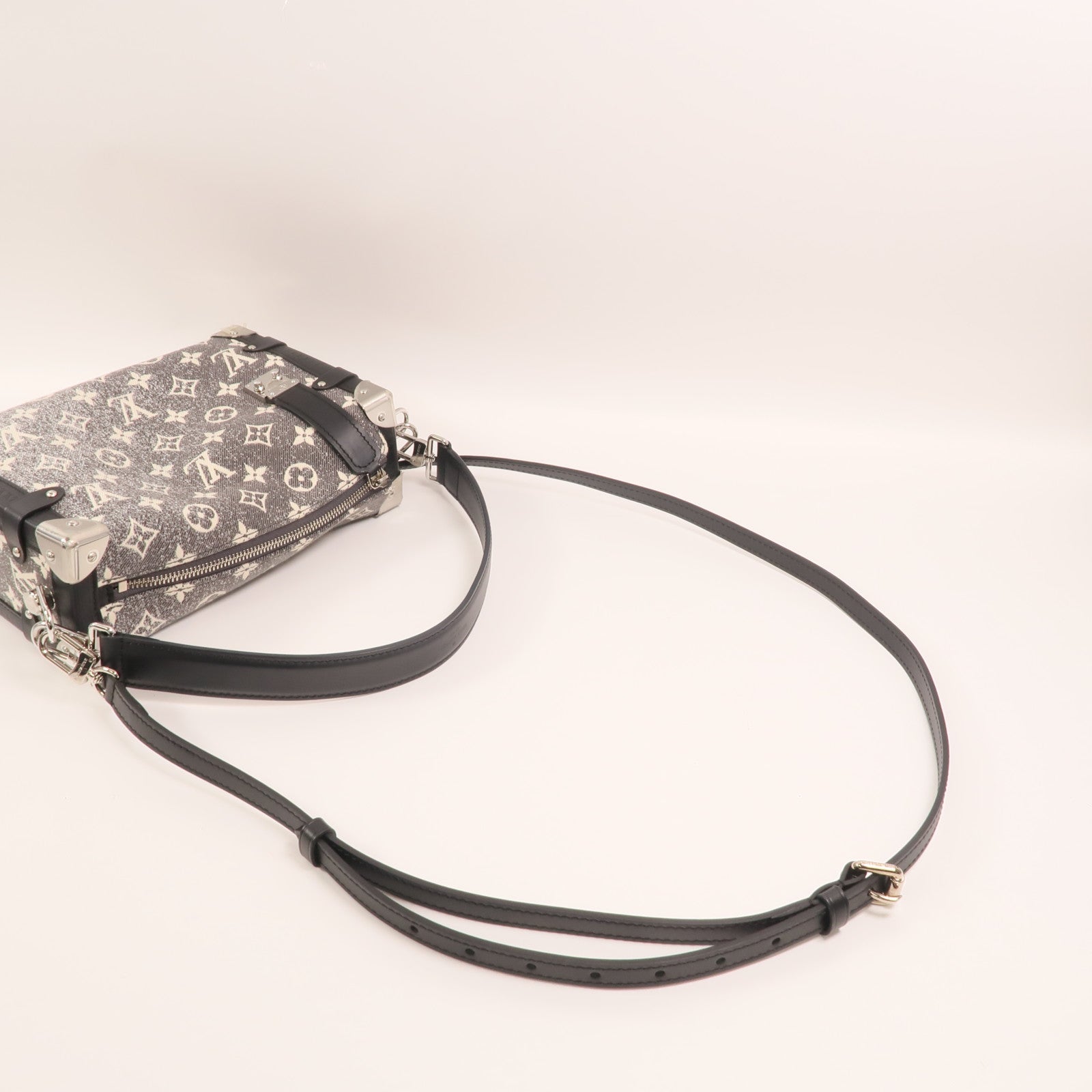 LOUIS VUITTON Jacquard Denim Side Trunk銀扣手挽肩背兩用袋