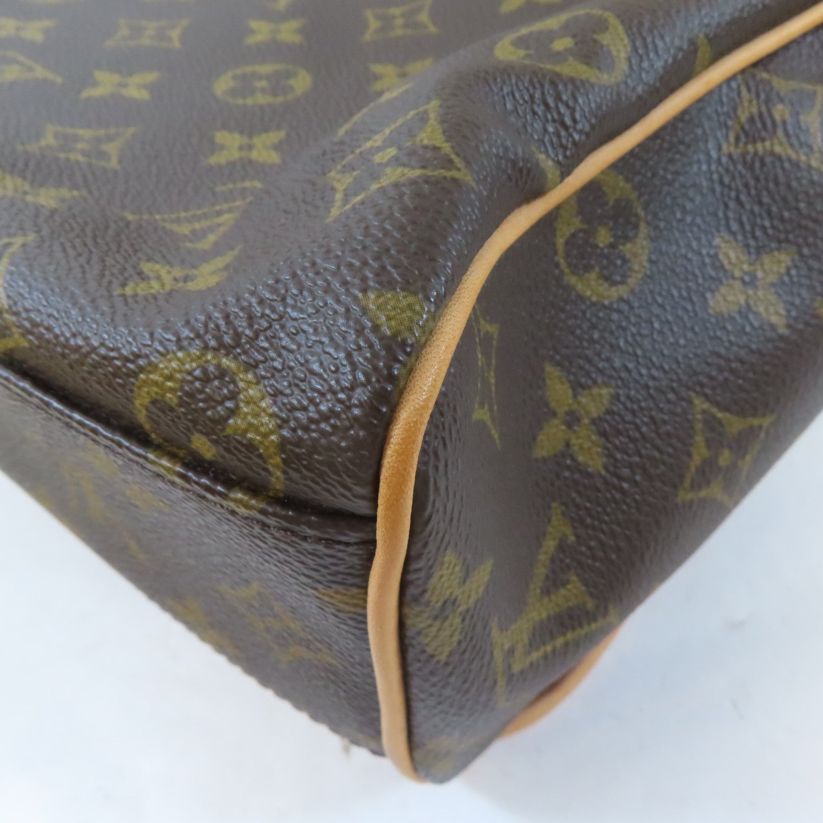 LOUIS VUITTON Monogram Abbesses Shoulder Bag金扣肩背袋啡色