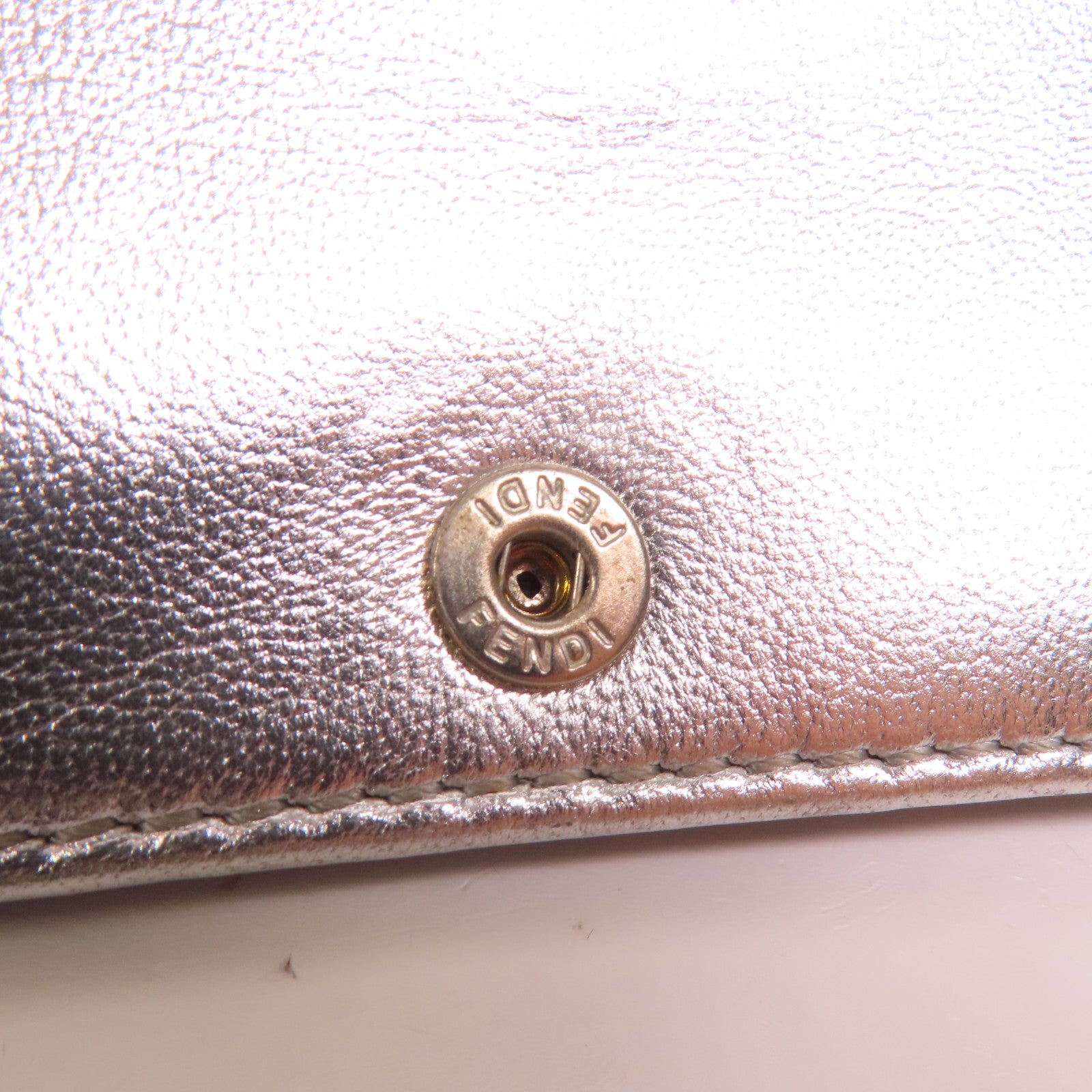 FENDI 皮革Wallet Chain Shoulder銀扣肩背袋