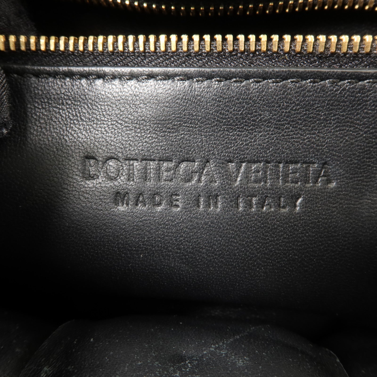 BOTTEGA VENETA 羊皮皮革Padded Cassette肩背袋