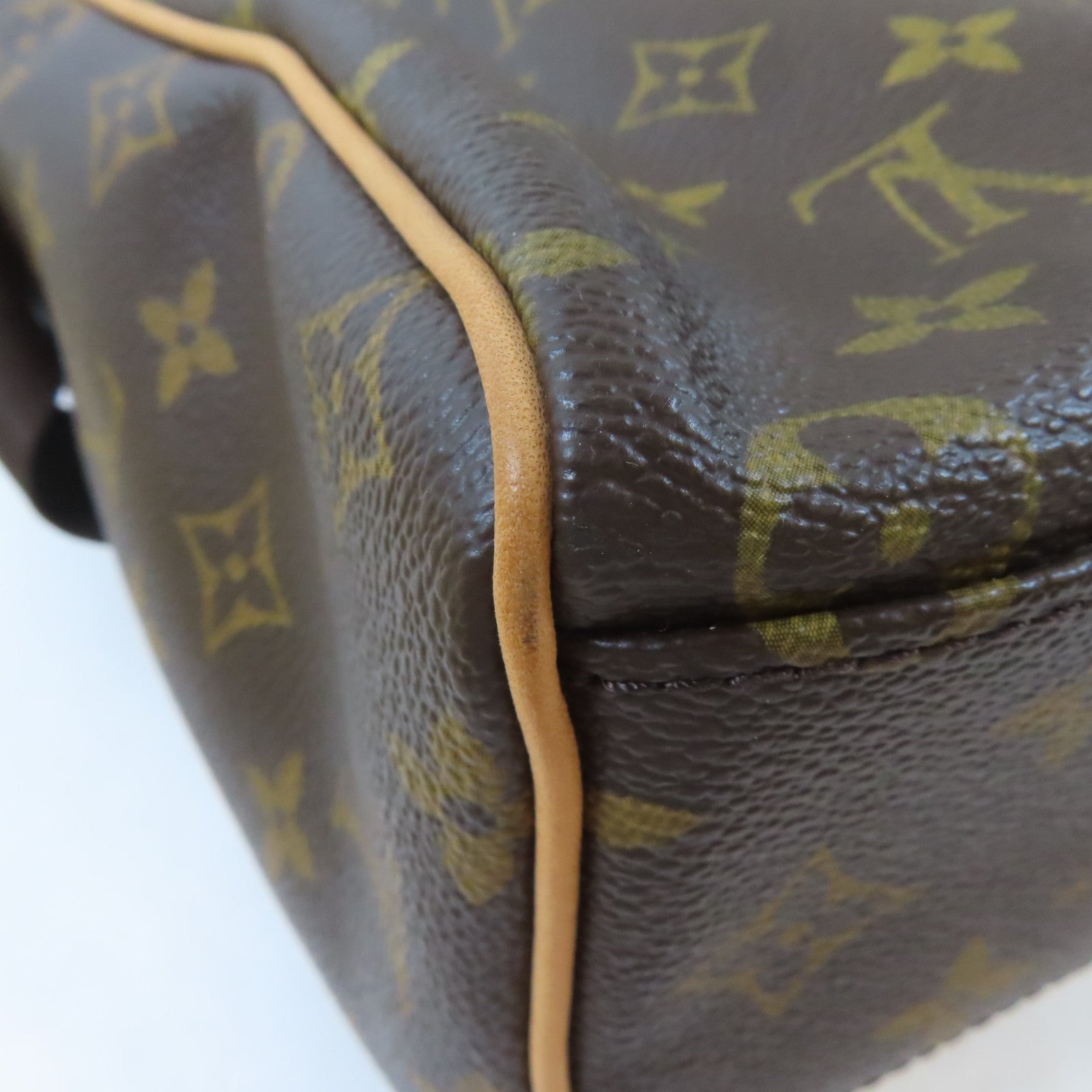 LOUIS VUITTON Monogram Abbesses Shoulder Bag金扣肩背袋啡色