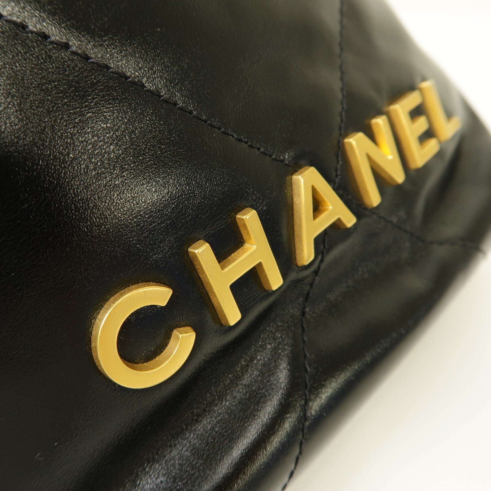 CHANEL 牛皮皮革C22 Mini金扣鏈帶肩背袋黒色