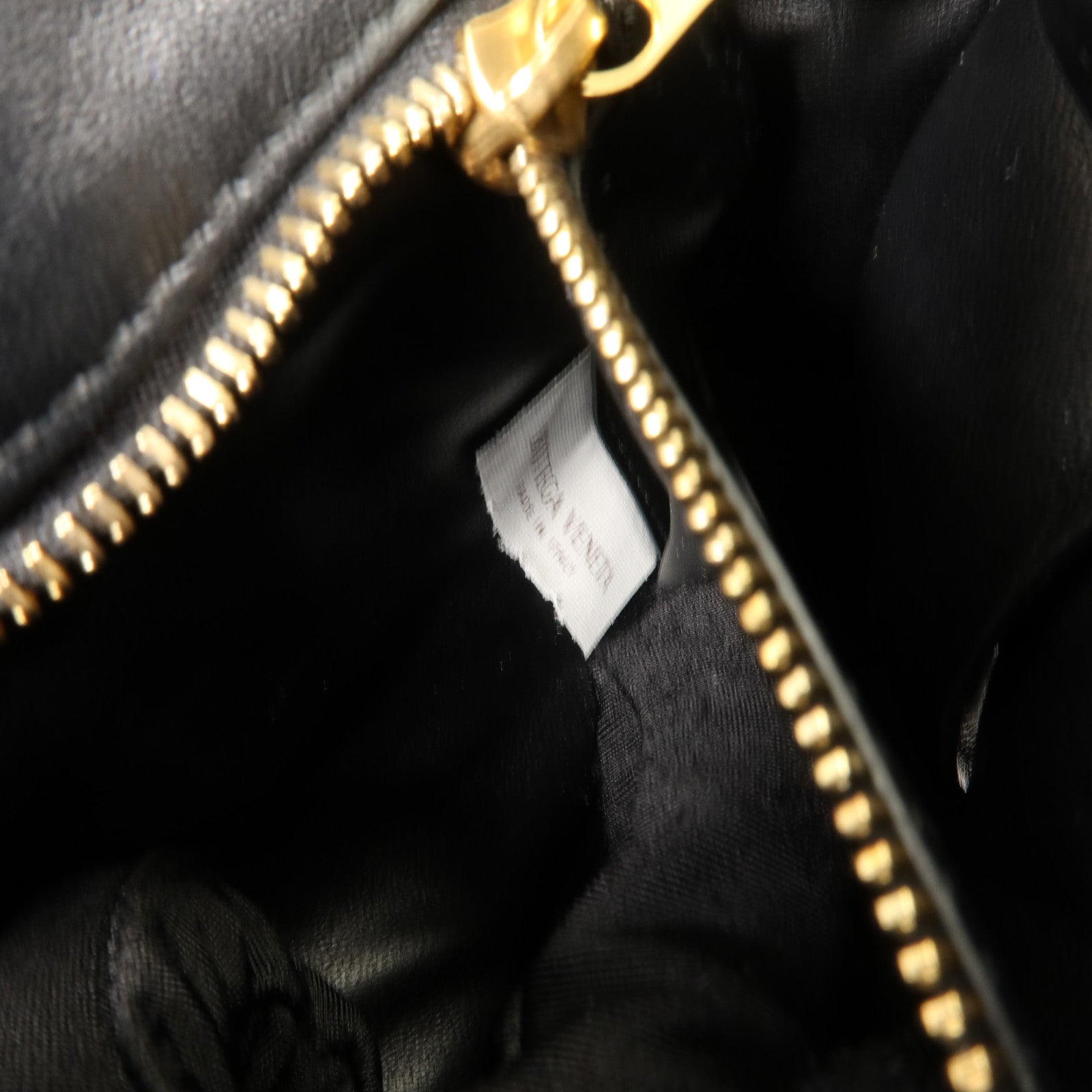 BOTTEGA VENETA 羊皮皮革Padded Cassette肩背袋
