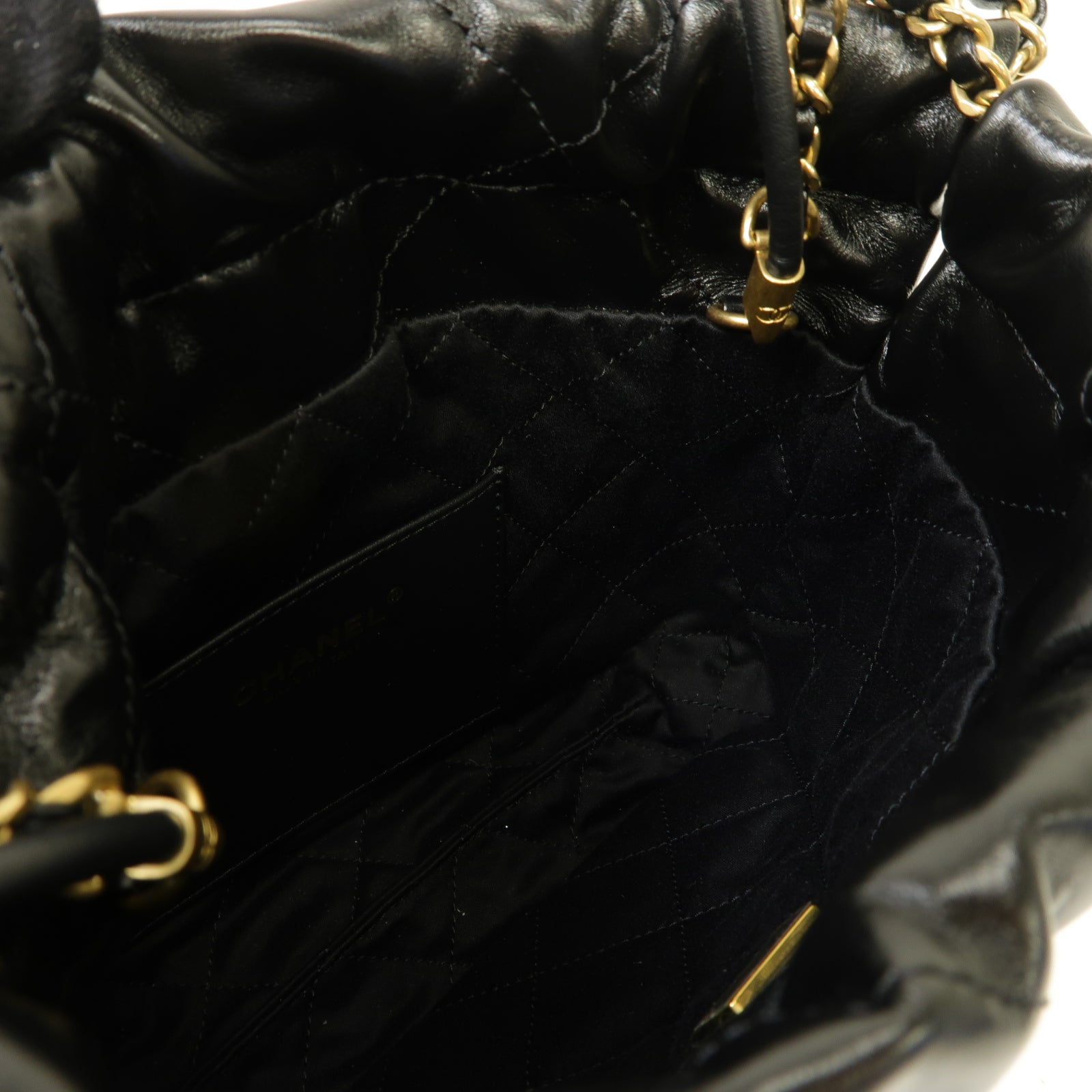 CHANEL 牛皮皮革C22 Mini金扣鏈帶肩背袋黒色