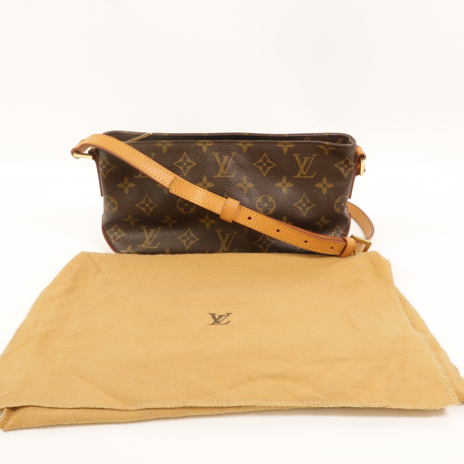 LOUIS VUITTON Monogram Trotteur肩背袋