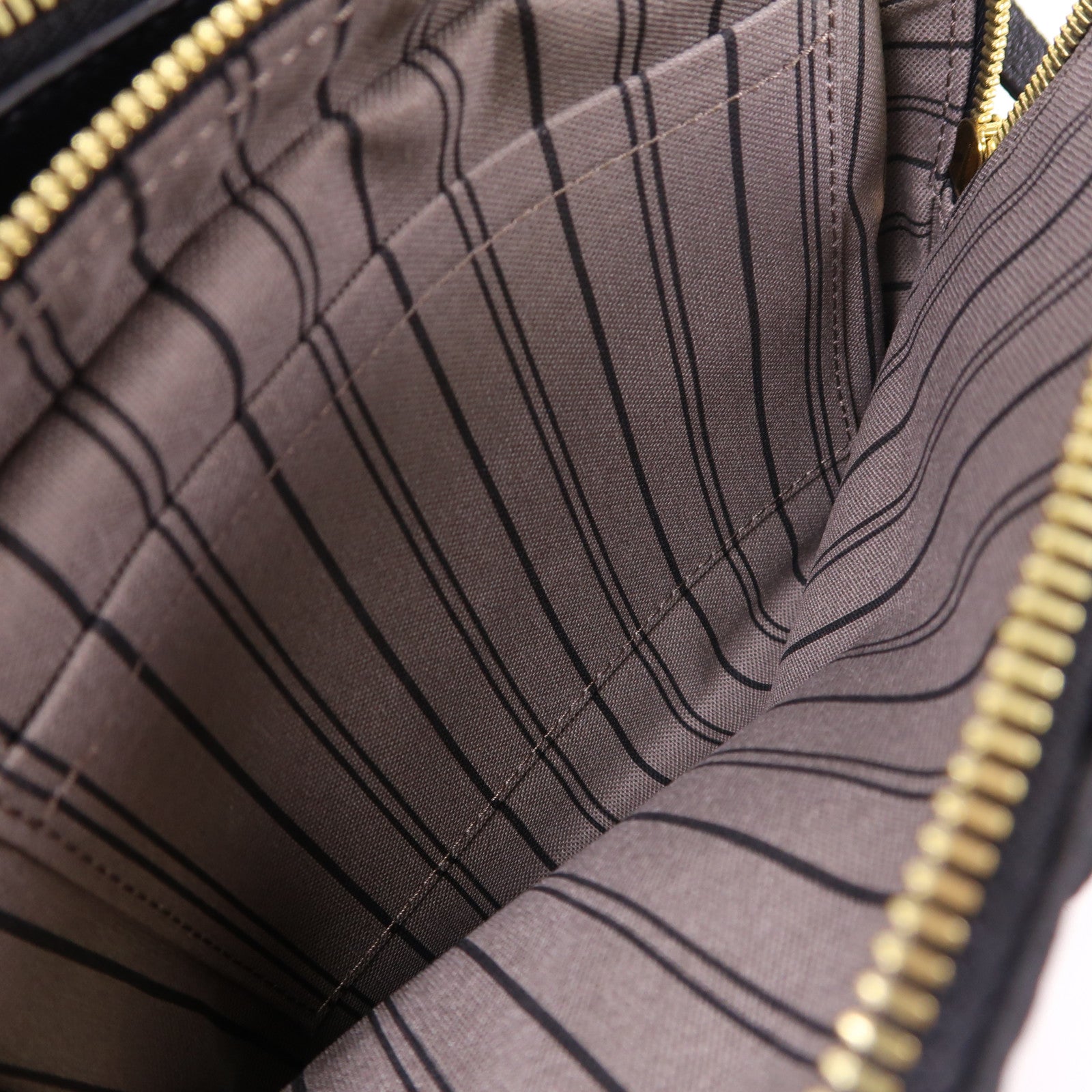 LOUIS VUITTON Monogram Empreinte Marais BB金扣手挽袋