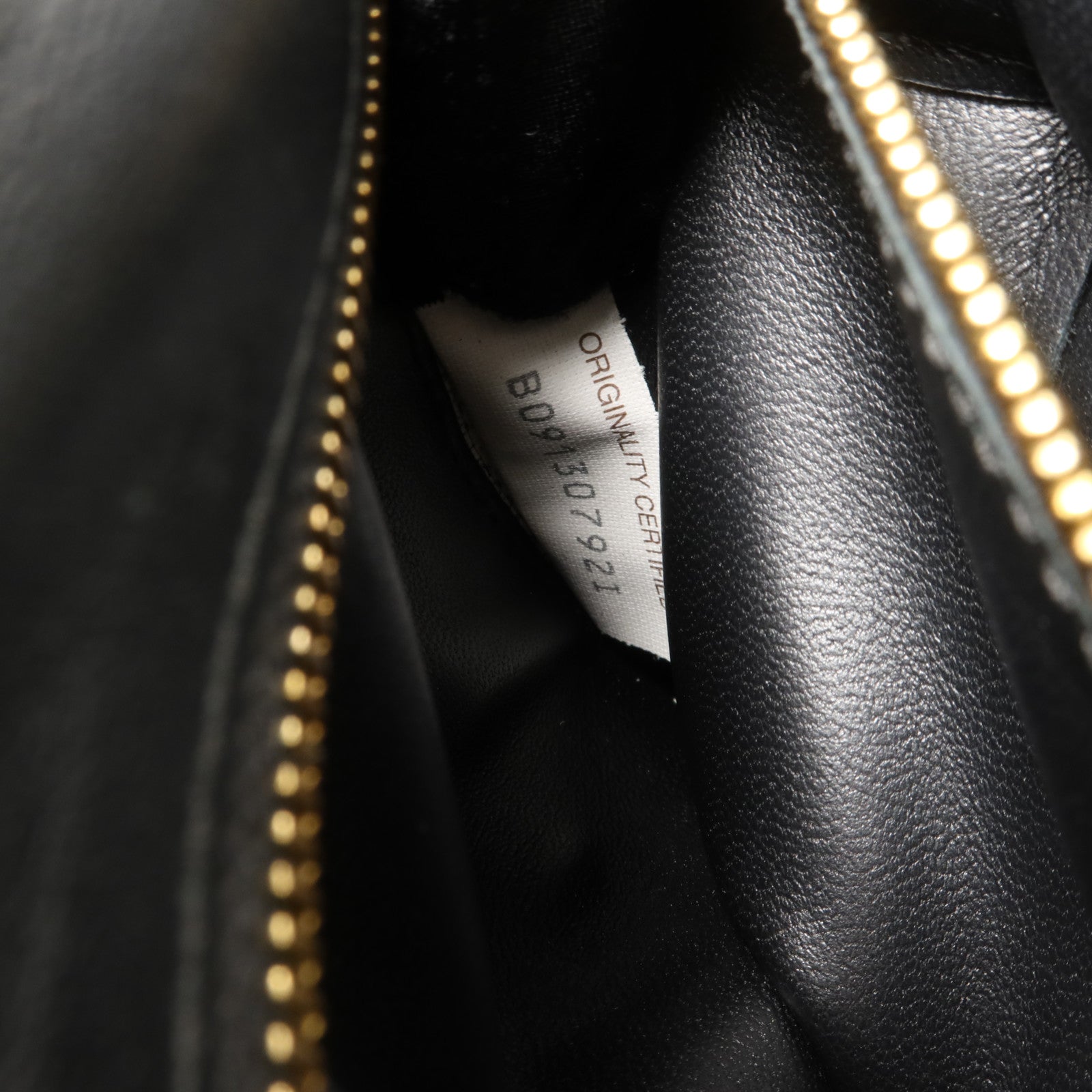 BOTTEGA VENETA 羊皮皮革Padded Cassette肩背袋