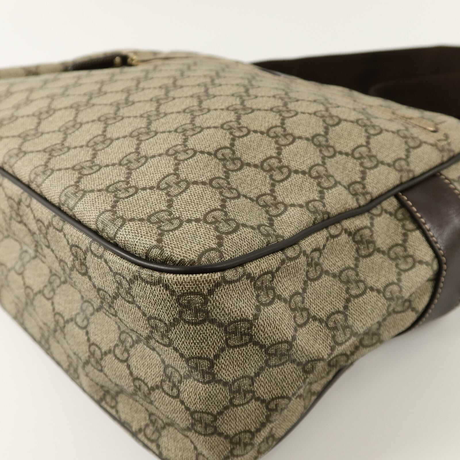 GUCCI 塗層帆布Messenger Bag肩背袋