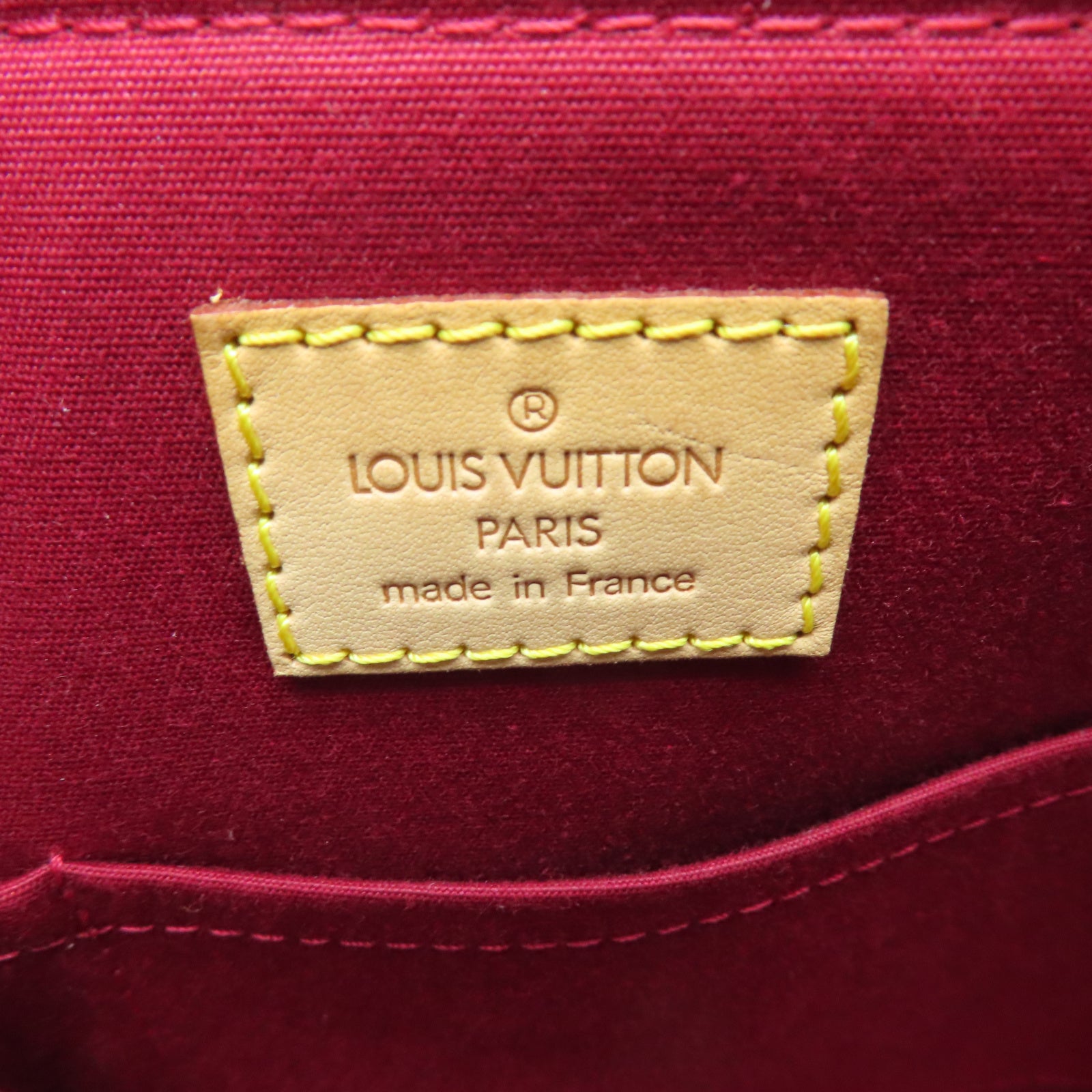 LOUIS VUITTON 【激減優惠】漆皮皮革Bellevue PM金扣手挽袋紅色