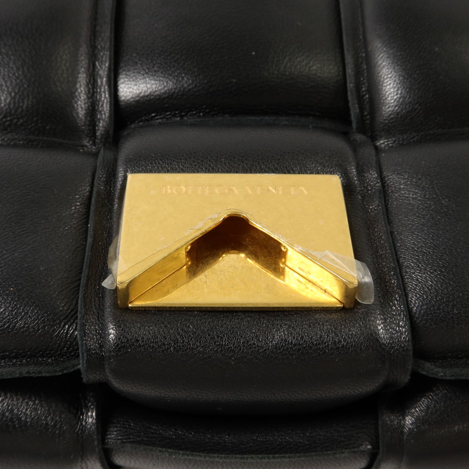 BOTTEGA VENETA 羊皮皮革Padded Cassette肩背袋