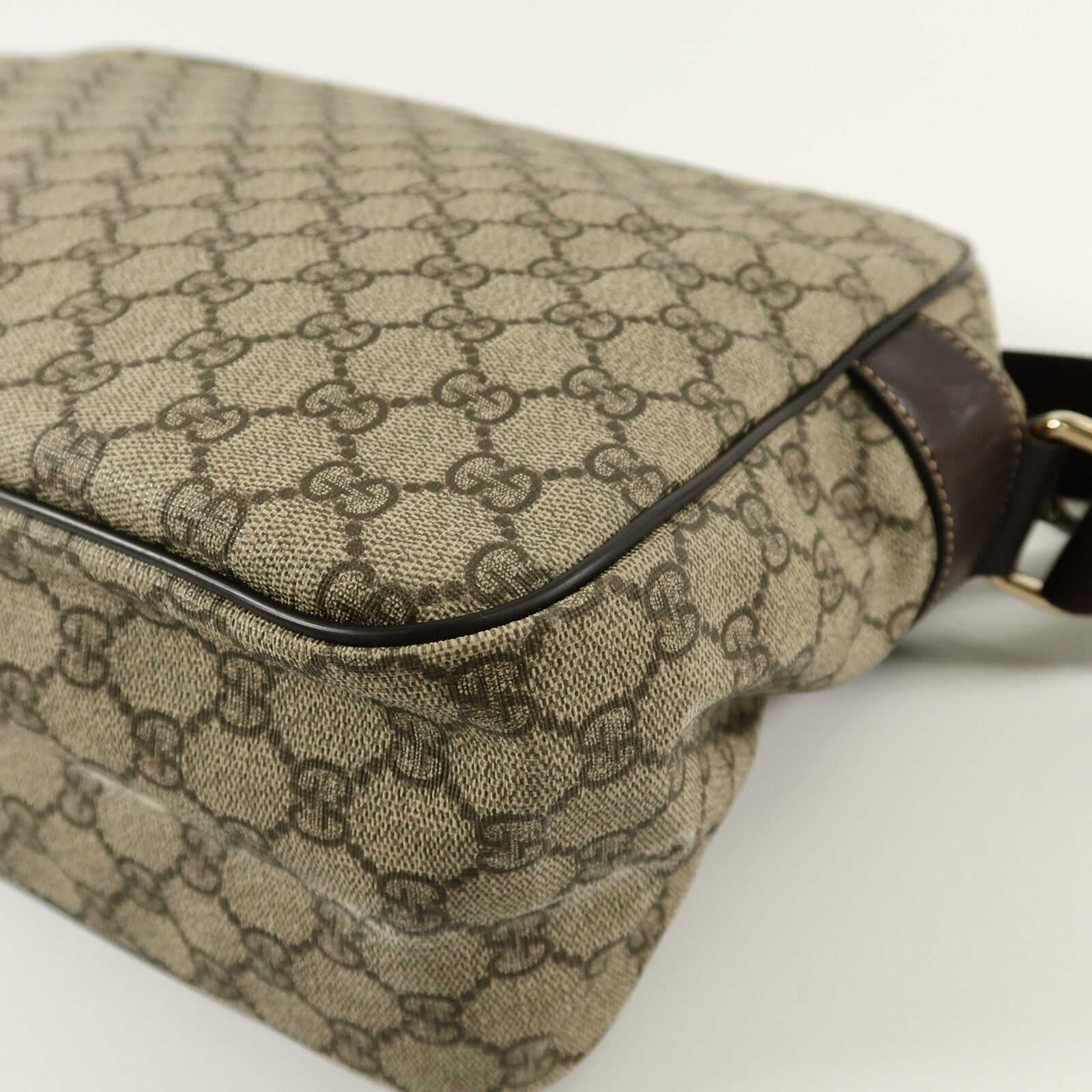 GUCCI 塗層帆布Messenger Bag肩背袋