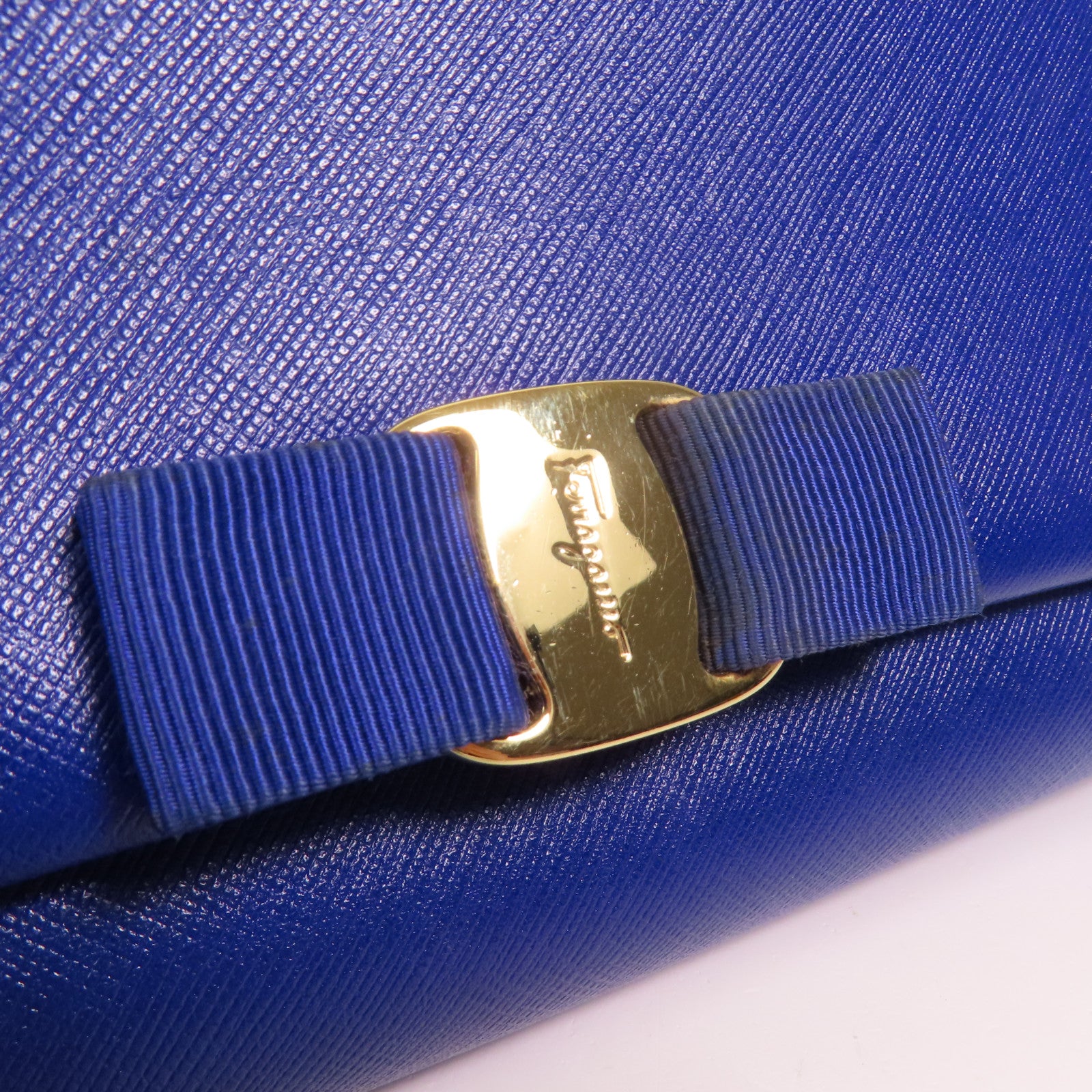 Salvatore Ferragamo 牛皮皮革Vara Bow Mini金扣肩背袋