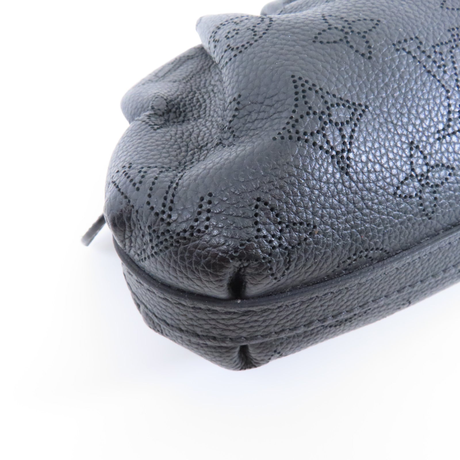 LOUIS VUITTON Mahina Mini Scara銀扣肩背袋黑色