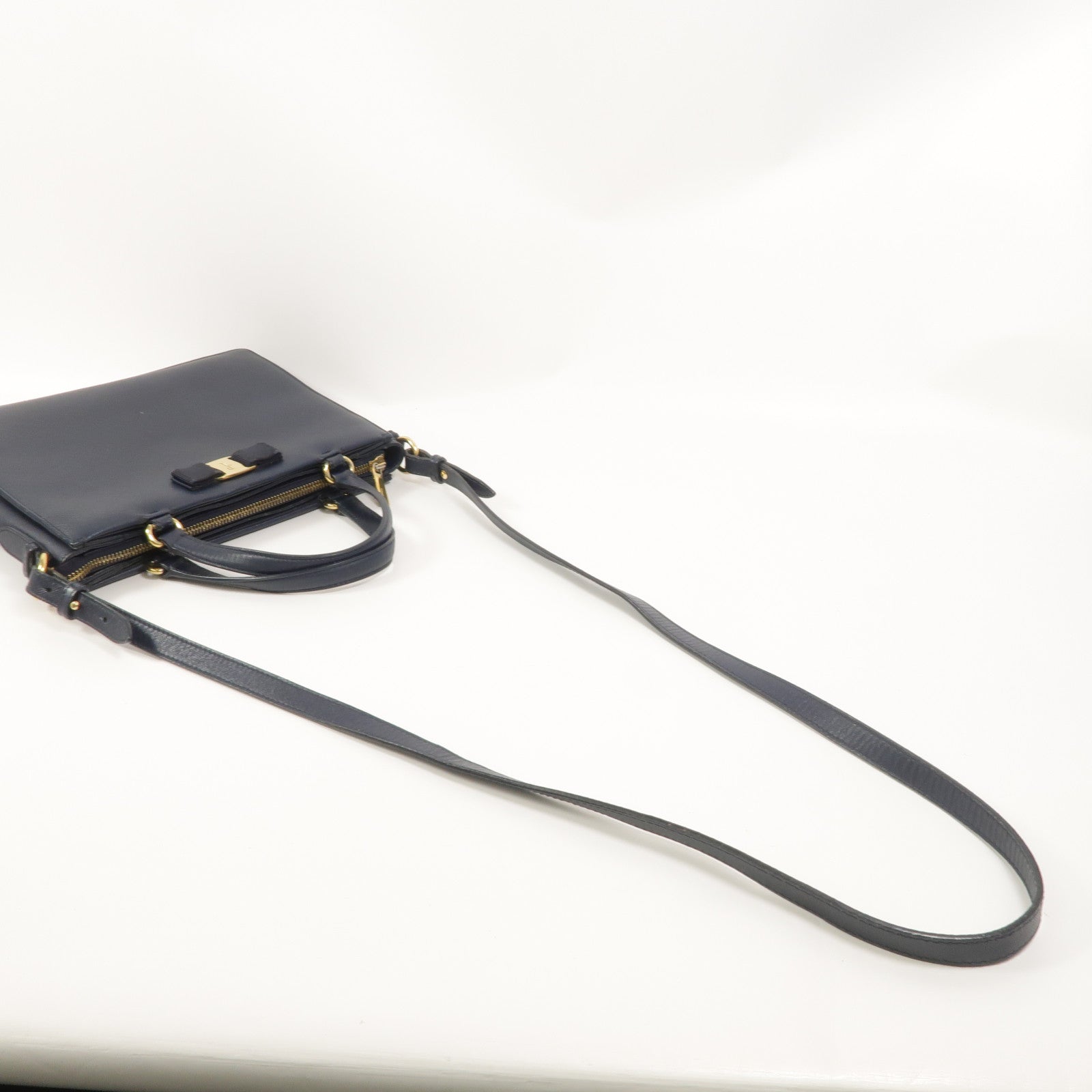 Salvatore Ferragamo 牛皮皮革2 Way Shoulder Bag手挽肩背兩用袋