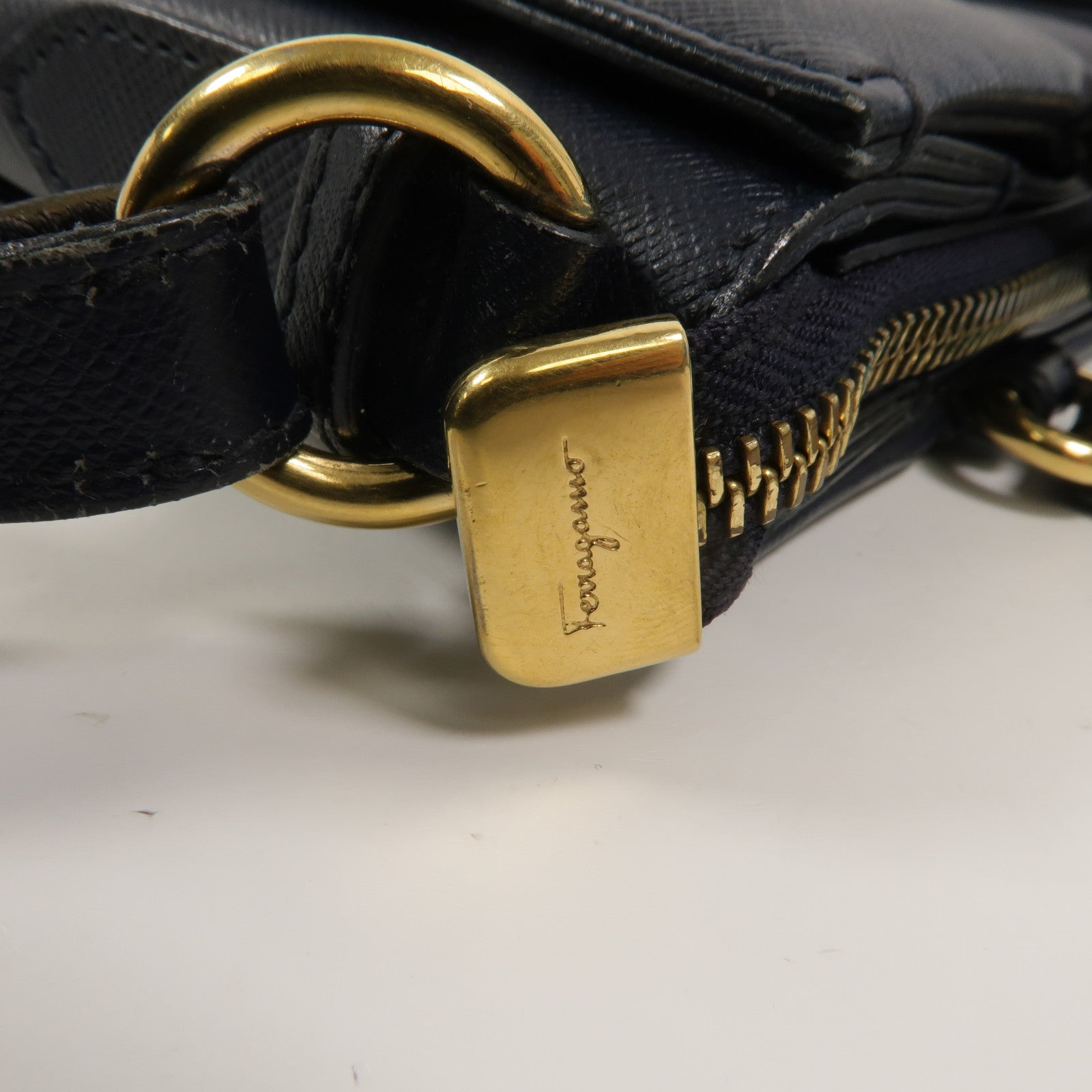 Salvatore Ferragamo 牛皮皮革2 Way Shoulder Bag手挽肩背兩用袋