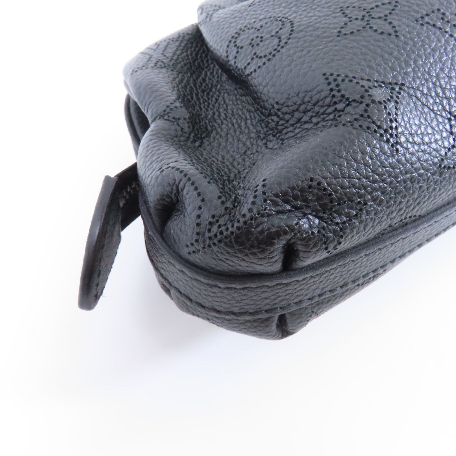 LOUIS VUITTON Mahina Mini Scara銀扣肩背袋黑色