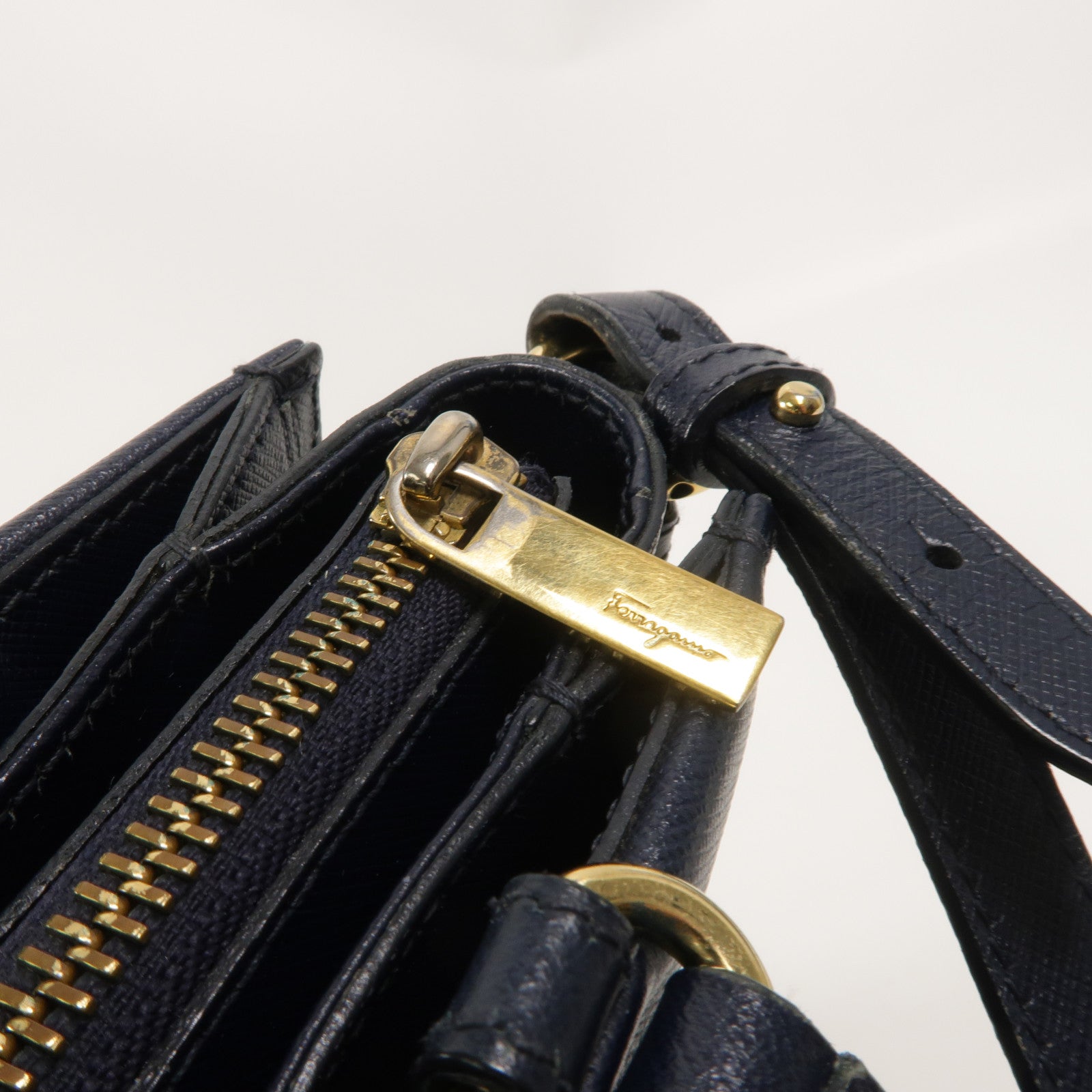 Salvatore Ferragamo 牛皮皮革2 Way Shoulder Bag手挽肩背兩用袋