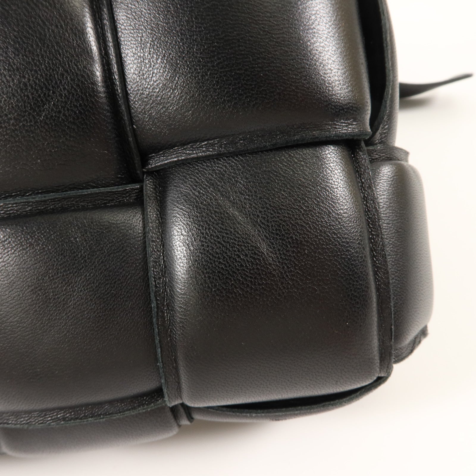 BOTTEGA VENETA 羊皮皮革Padded Cassette肩背袋