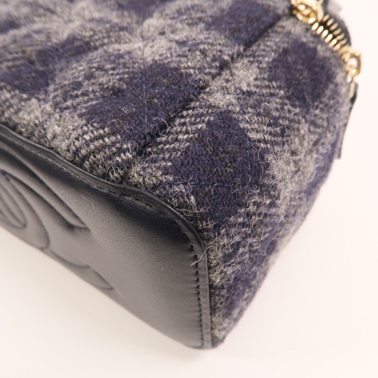 CHANEL 羊毛Vanity Case金扣肩背袋
