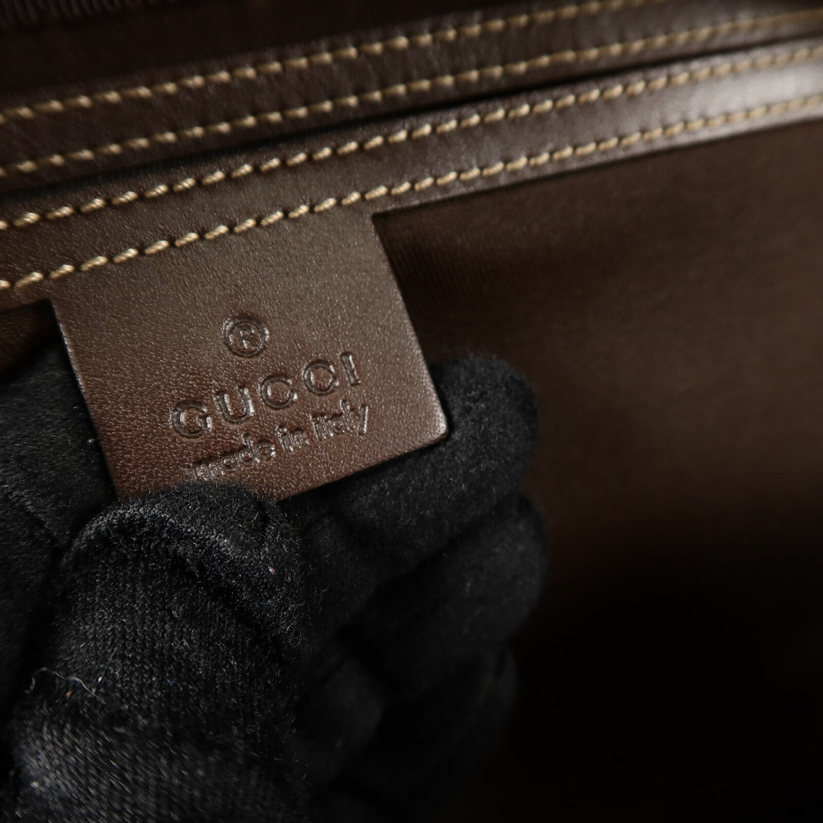 GUCCI 塗層帆布Messenger Bag肩背袋