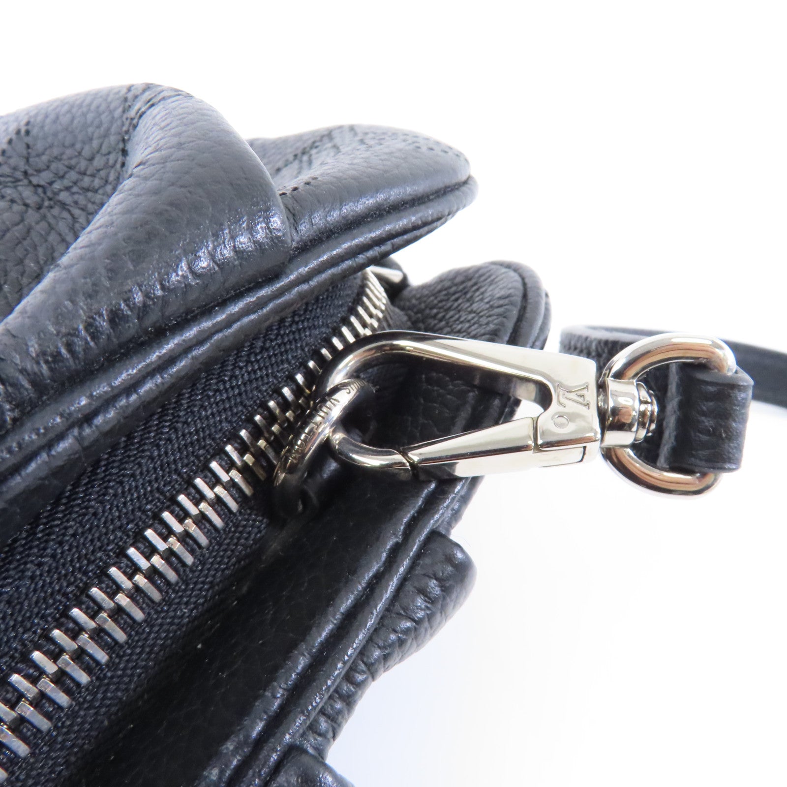LOUIS VUITTON Mahina Mini Scara銀扣肩背袋黑色