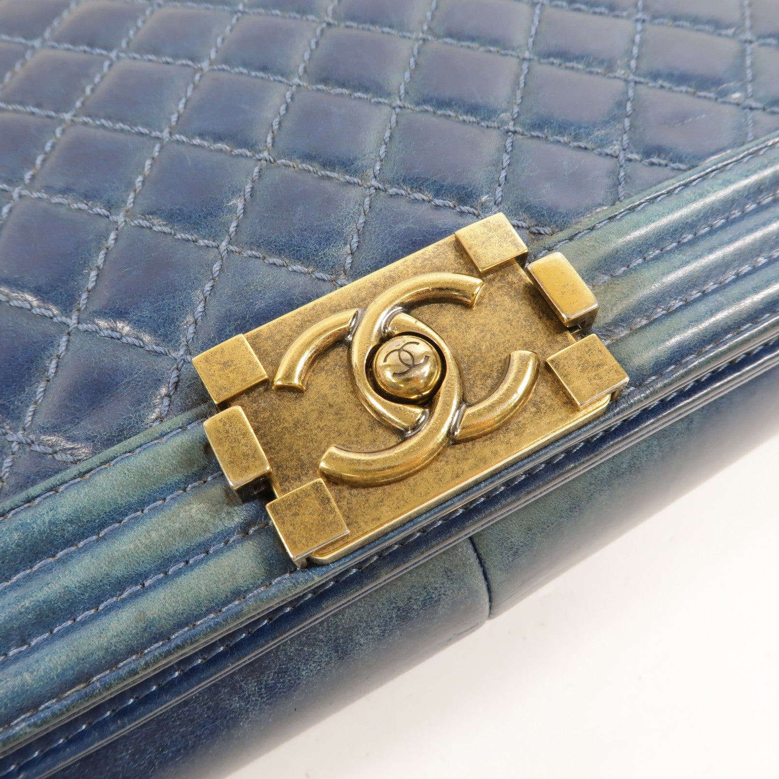 CHANEL 牛皮皮革Boy Chanel肩背袋