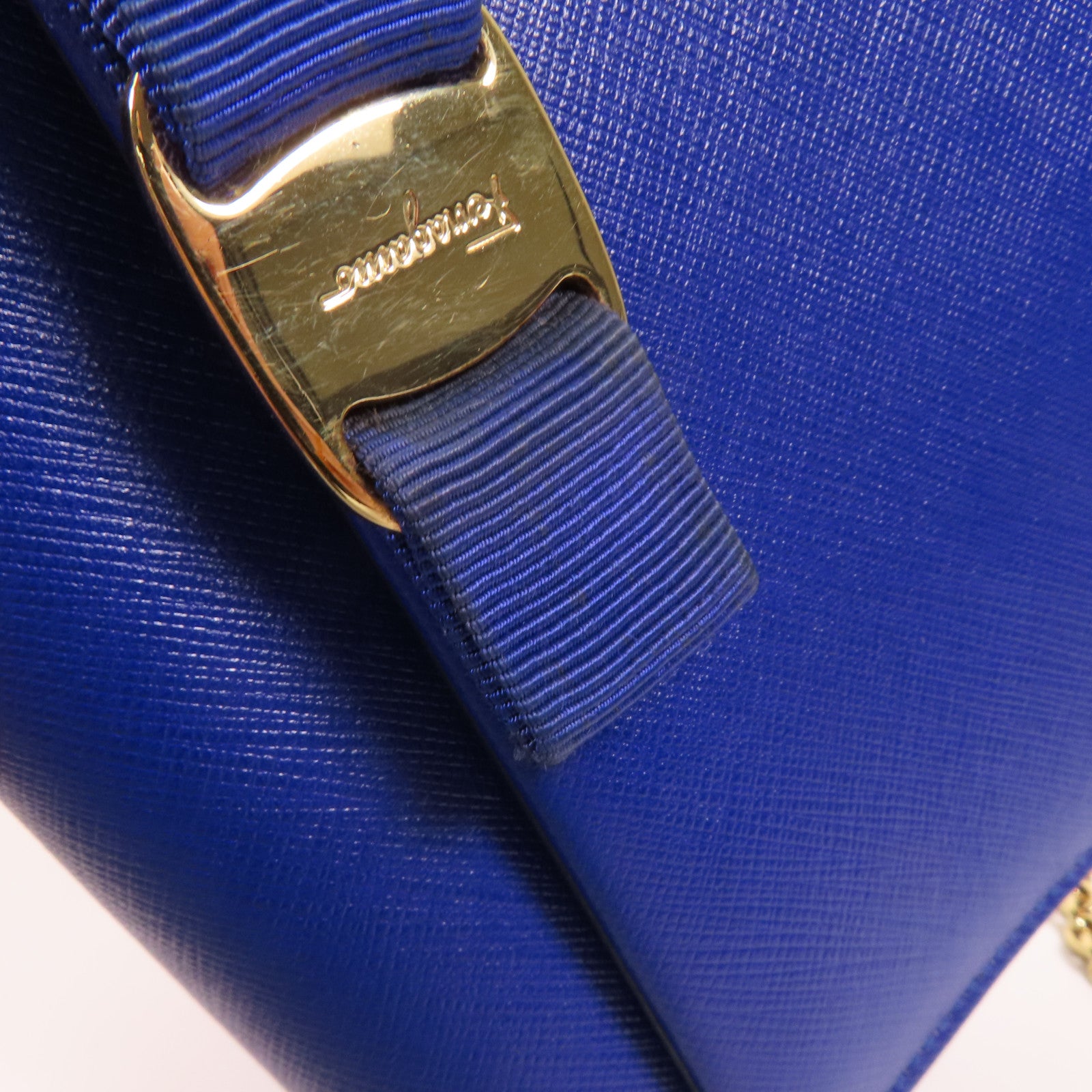 Salvatore Ferragamo 牛皮皮革Vara Bow Mini金扣肩背袋