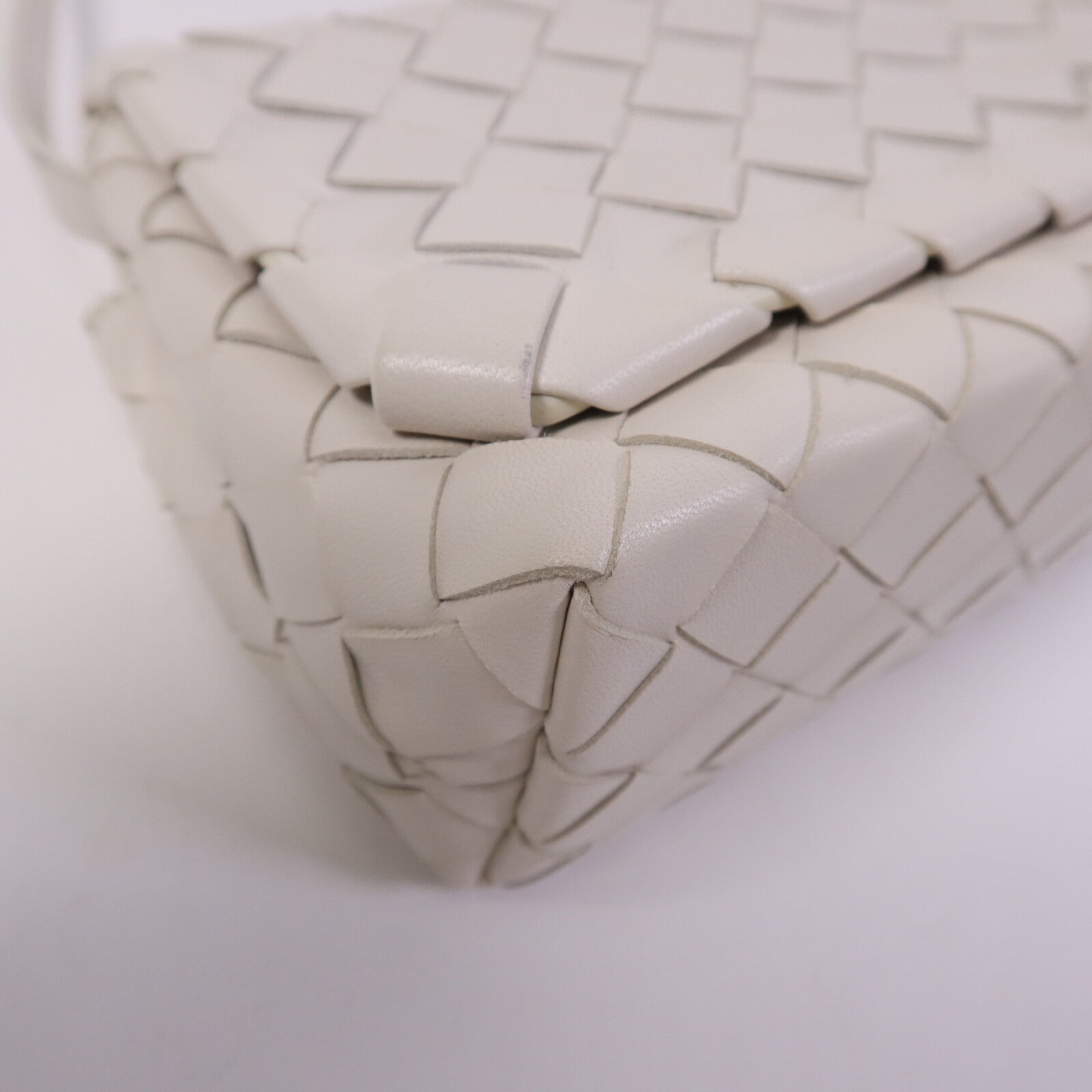 BOTTEGA VENETA 牛皮皮革Shoulder Bag金扣肩背袋