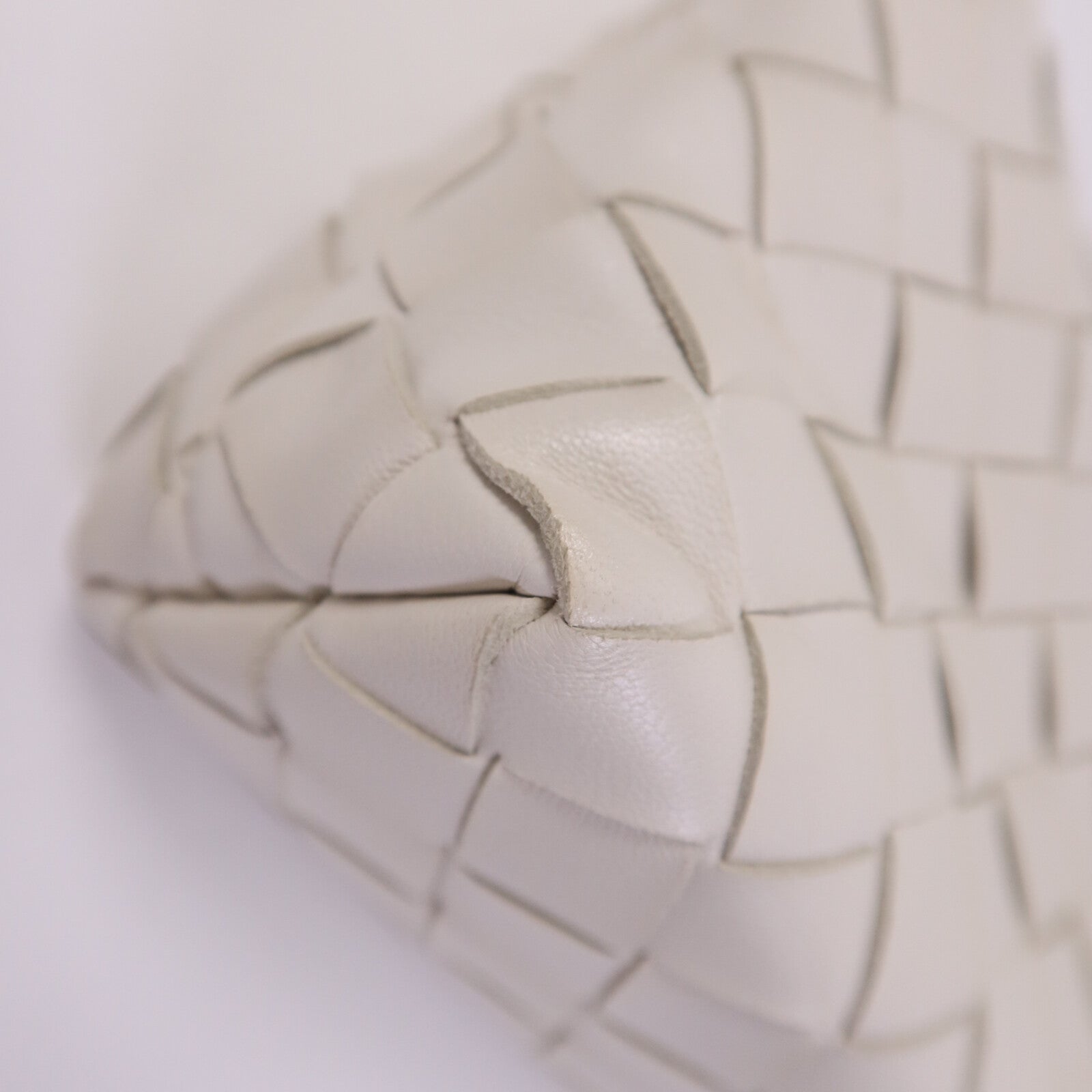 BOTTEGA VENETA 牛皮皮革Shoulder Bag金扣肩背袋