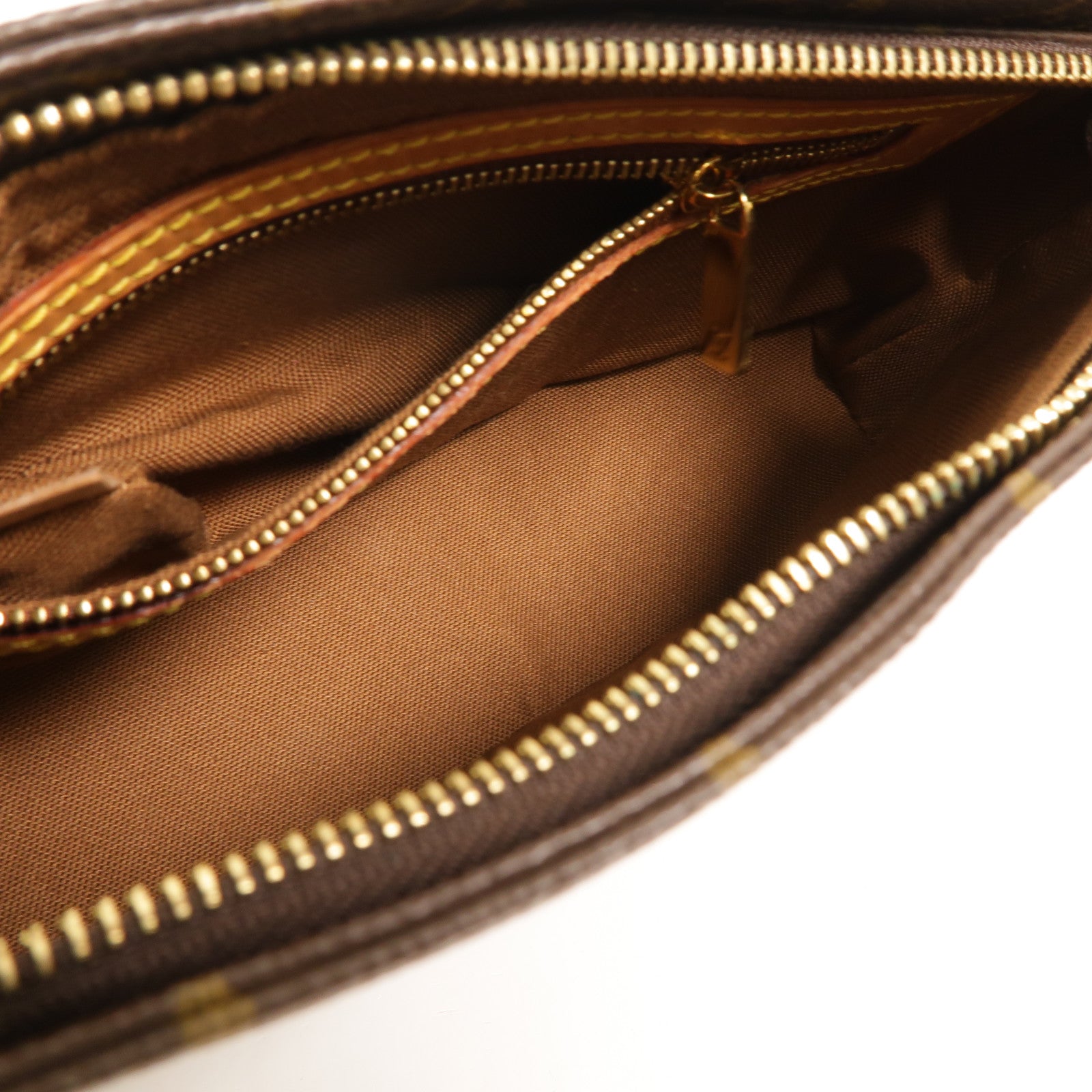 LOUIS VUITTON Monogram Trotteur肩背袋