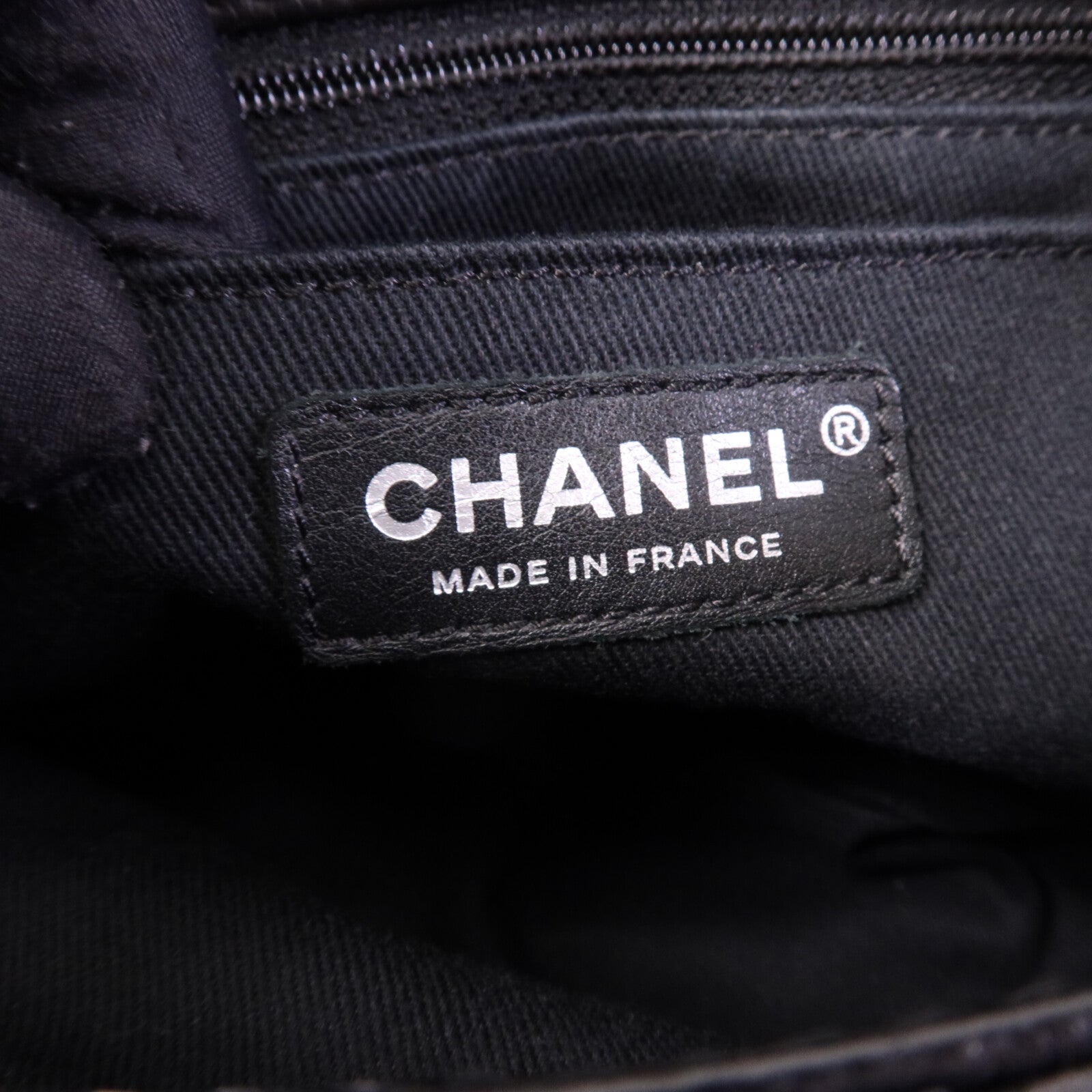 CHANEL 牛皮皮革/羊皮皮革Chain Shoulder Bag銀扣鏈帶肩背袋