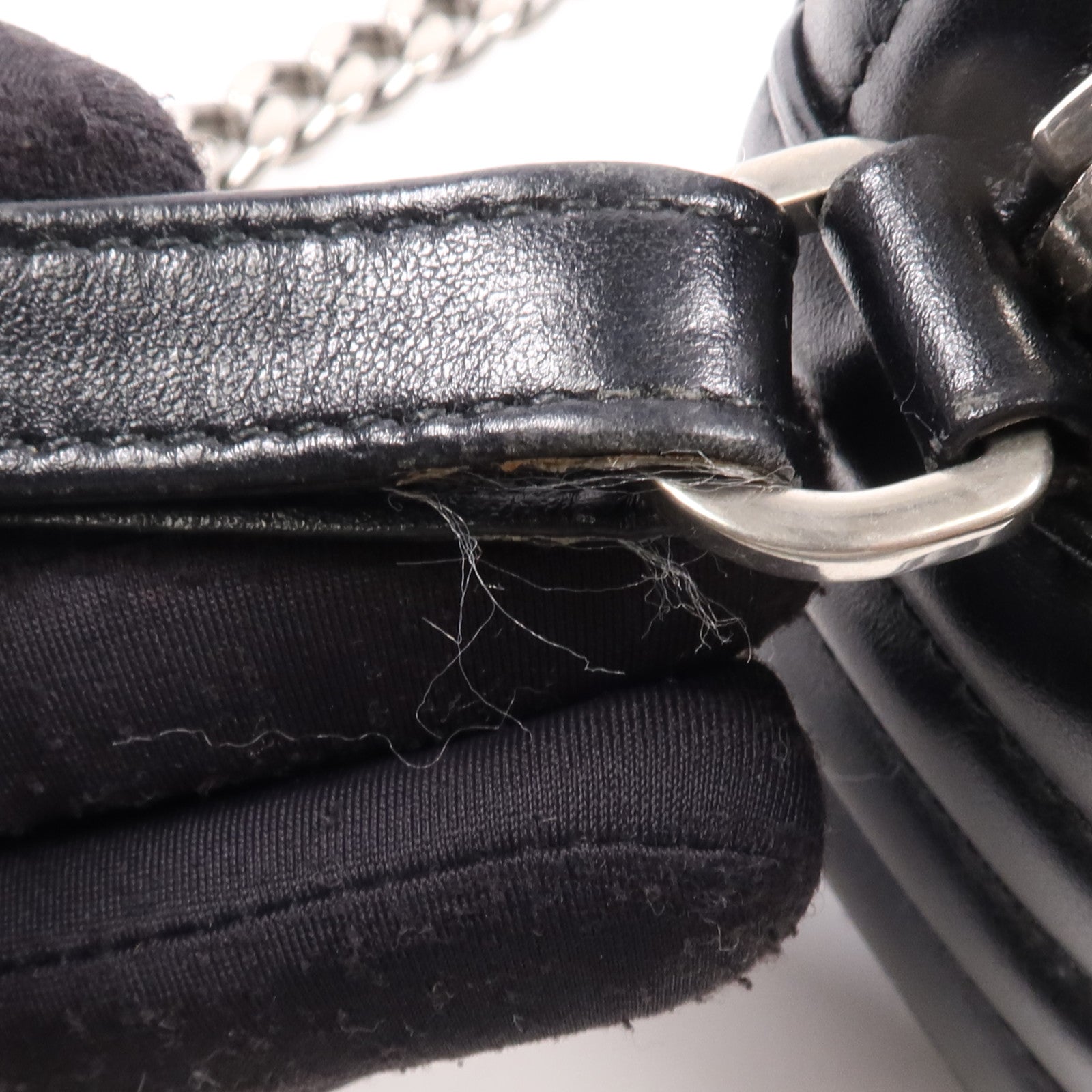 PRADA 牛皮皮革Shoulder Bag銀扣肩背袋